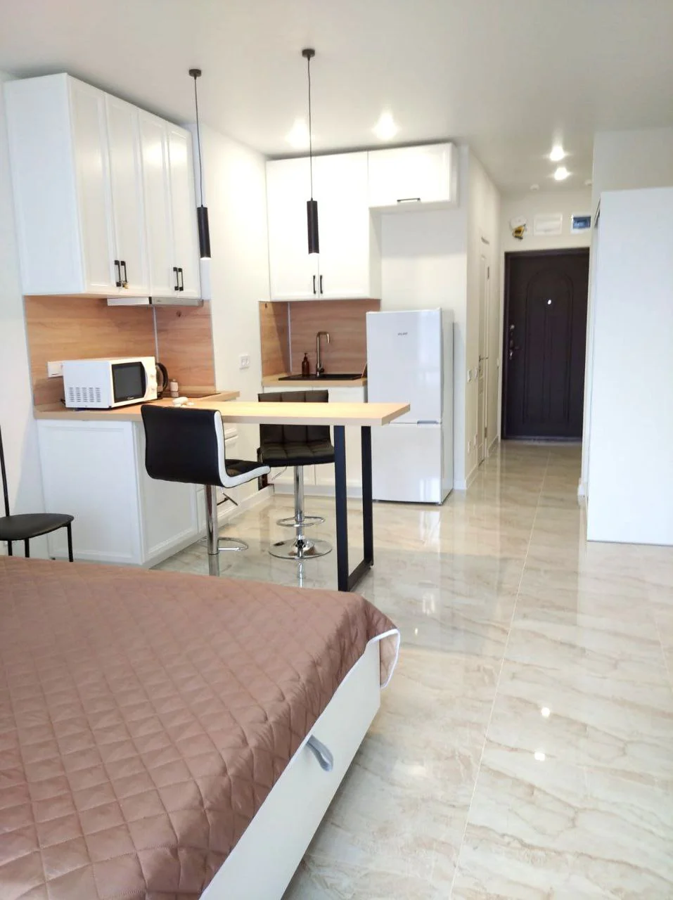 Снять на сутки студию в Сочи у моря (Гайдара 22) 12