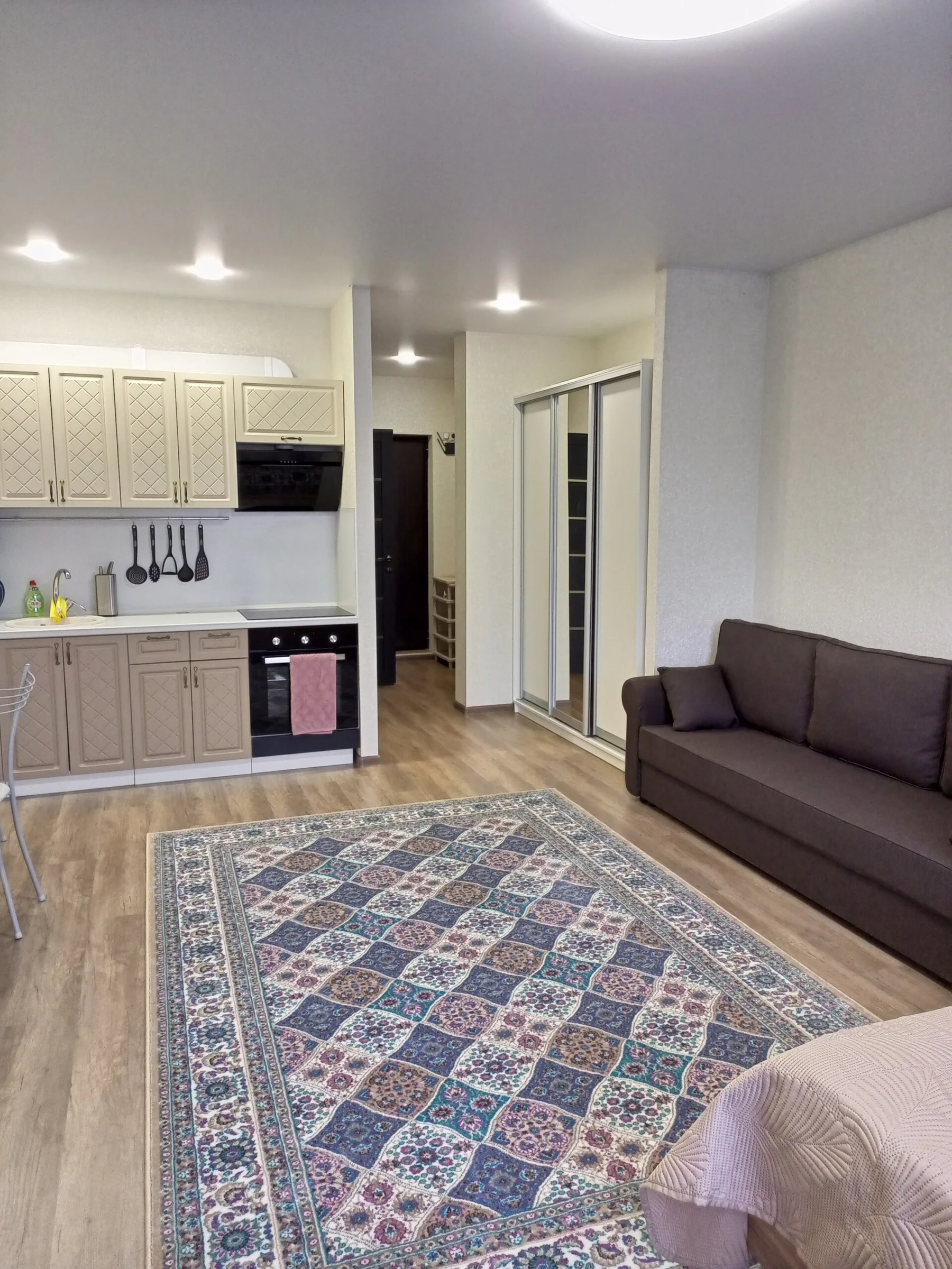 Снять посуточно студию в Сочи у моря (Гайдара 22) 2