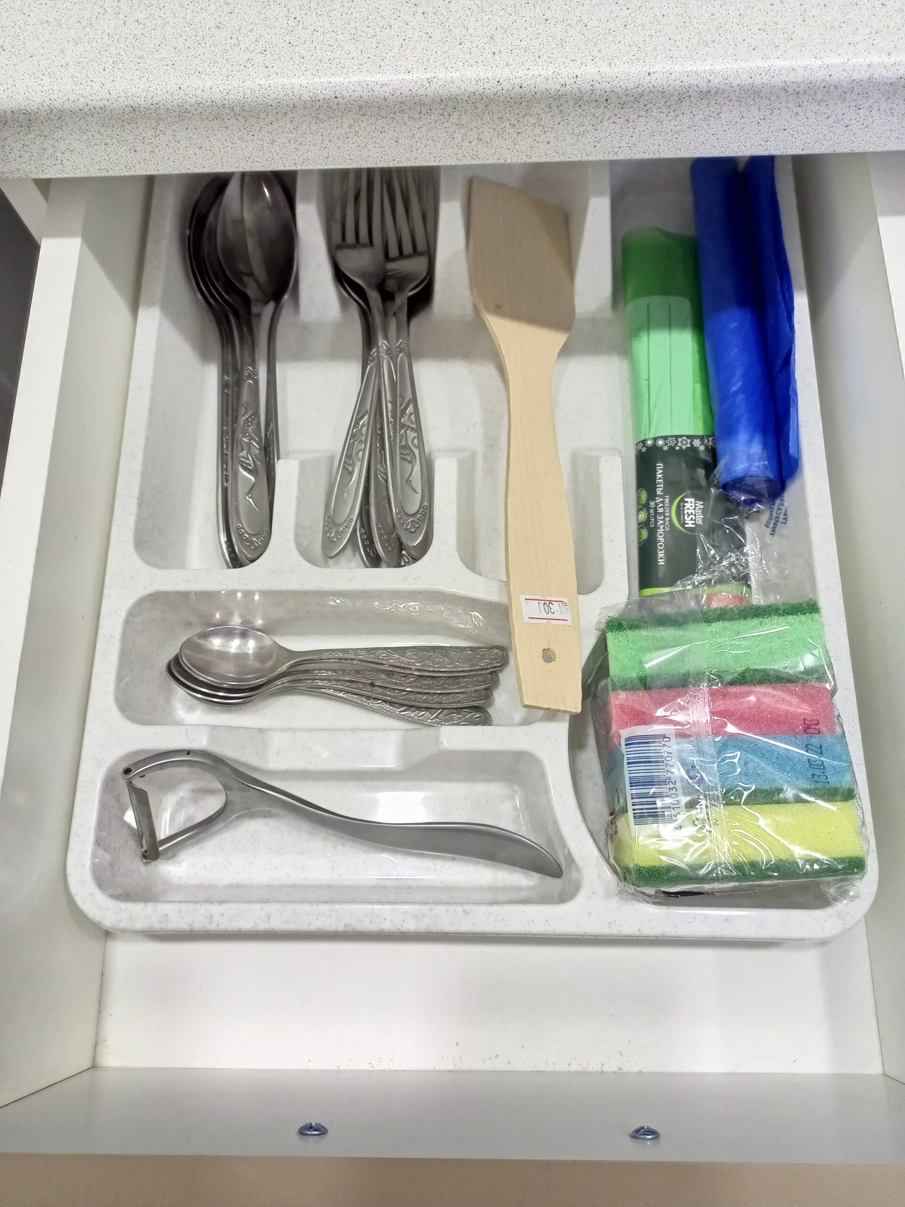 Снять посуточно студию в Сочи у моря (Гайдара 22) 10