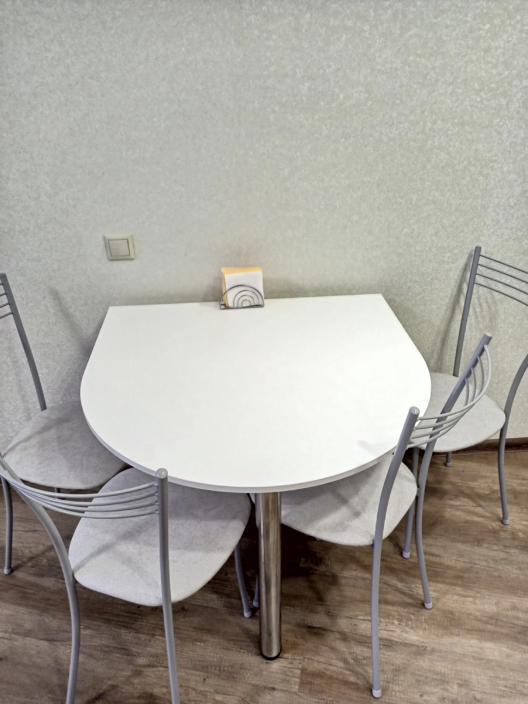 Снять посуточно студию в Сочи у моря (Гайдара 22) 16