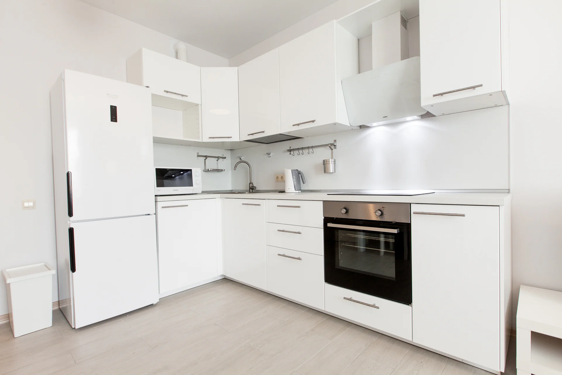 Светлые апартаменты на Туапсинской от HomeHotelSochi 3