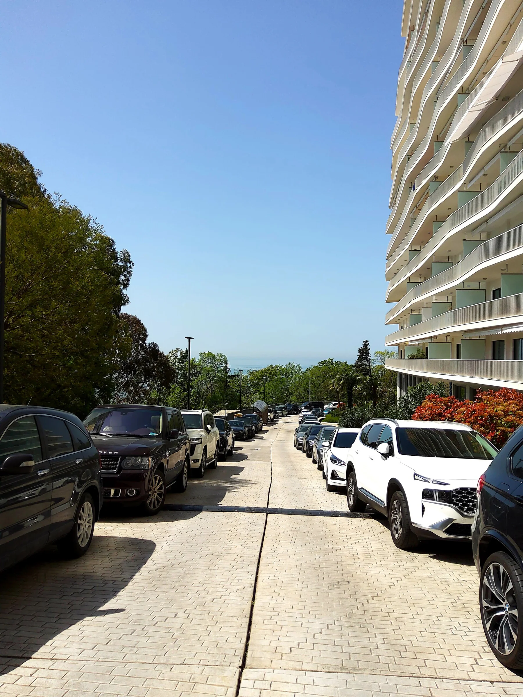 Элитные апариаменты с бассейном у моря в АК “Актёр Гэлакси “. 2