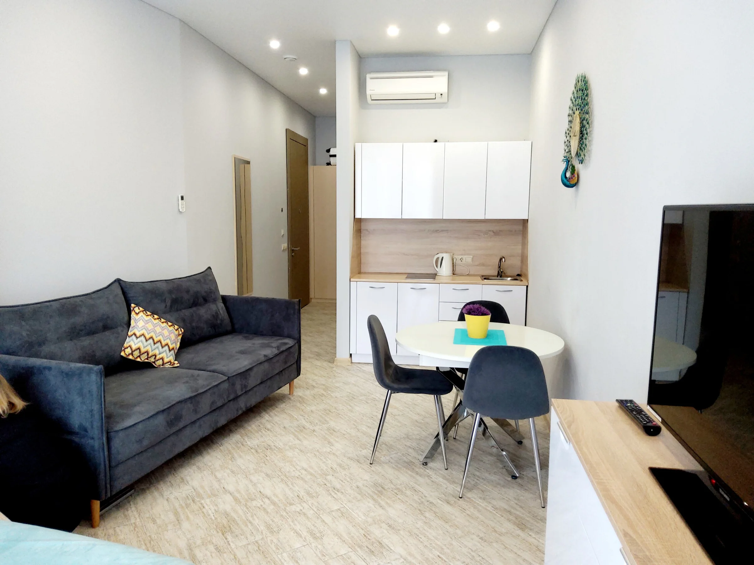 Элитные апариаменты с бассейном у моря в АК “Актёр Гэлакси “. 5