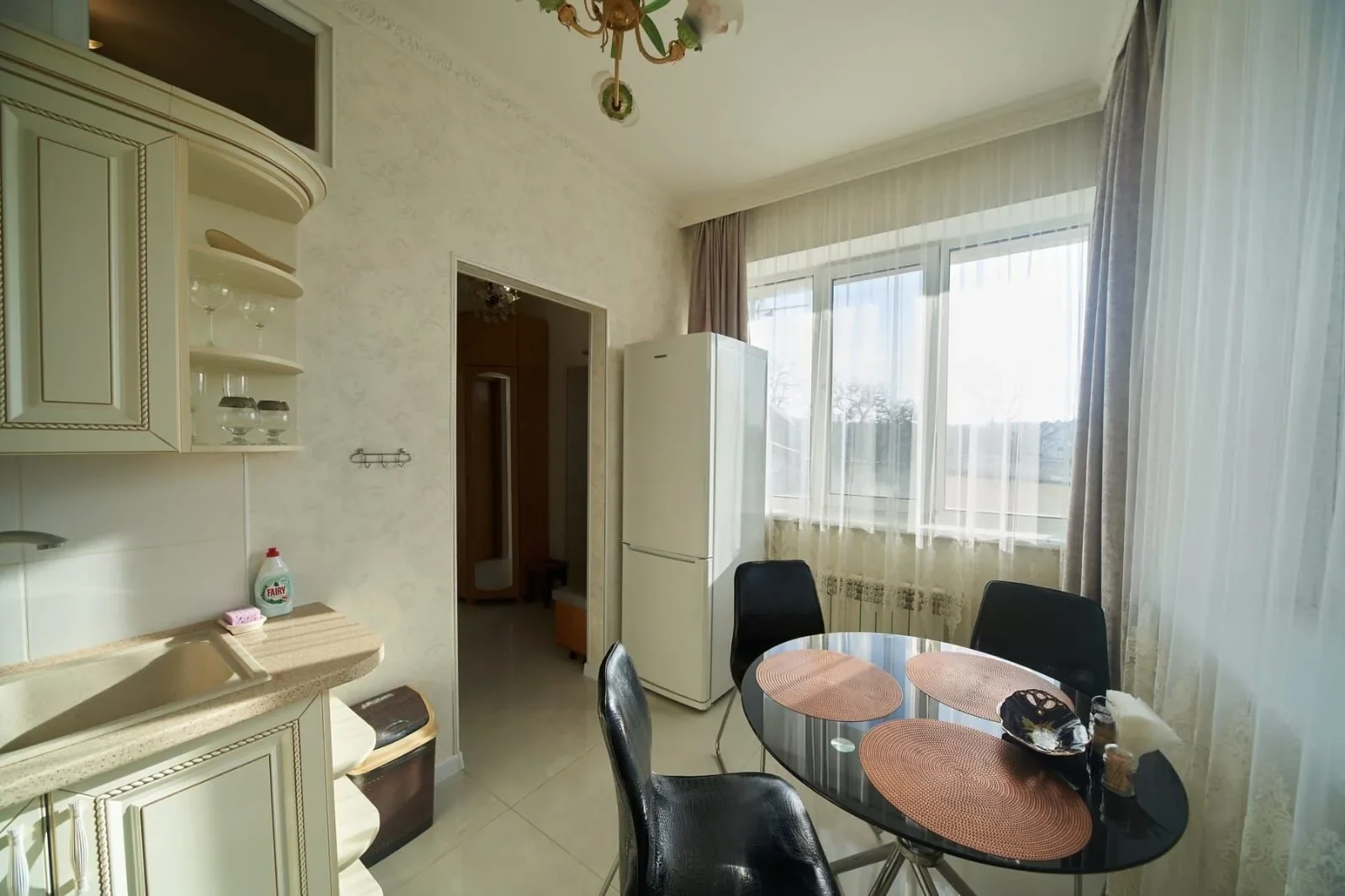 Снять квартиру посуточно в Севастополе у Графской пристани (Мокроусова 7) 2