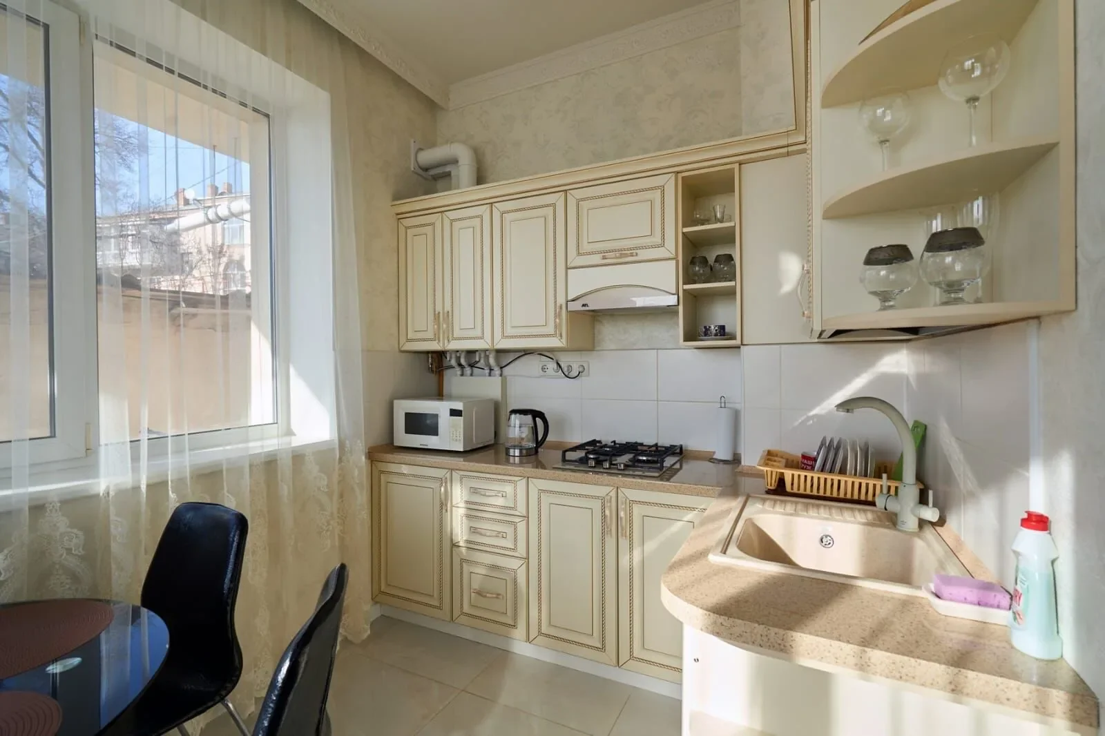 Снять квартиру посуточно в Севастополе у Графской пристани (Мокроусова 7) 8