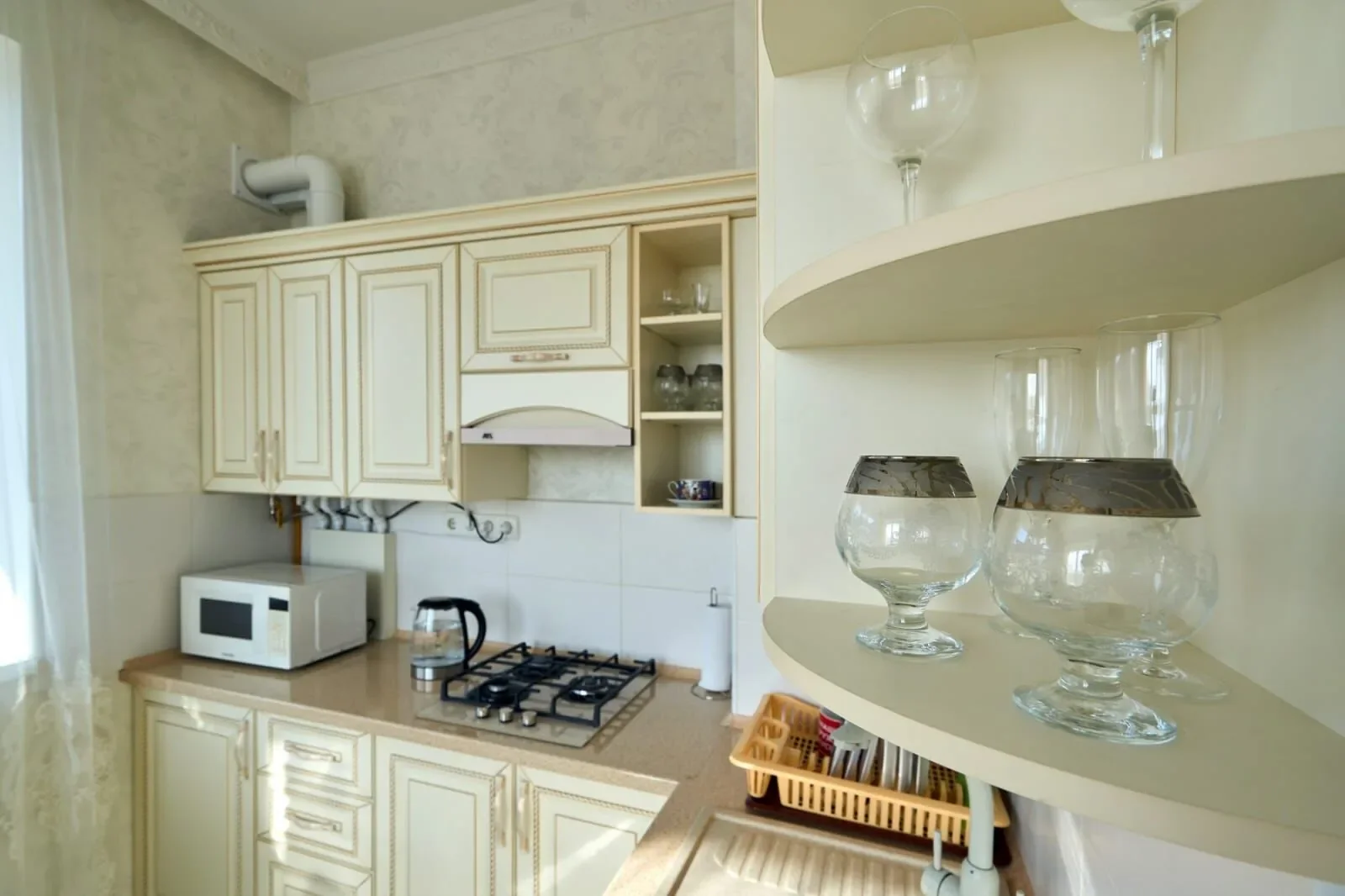 Снять квартиру посуточно в Севастополе у Графской пристани (Мокроусова 7) 13