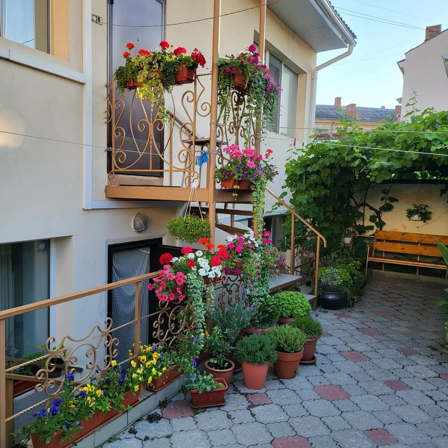 Снять квартиру посуточно в Севастополе у Графской пристани (Мокроусова 7) 17