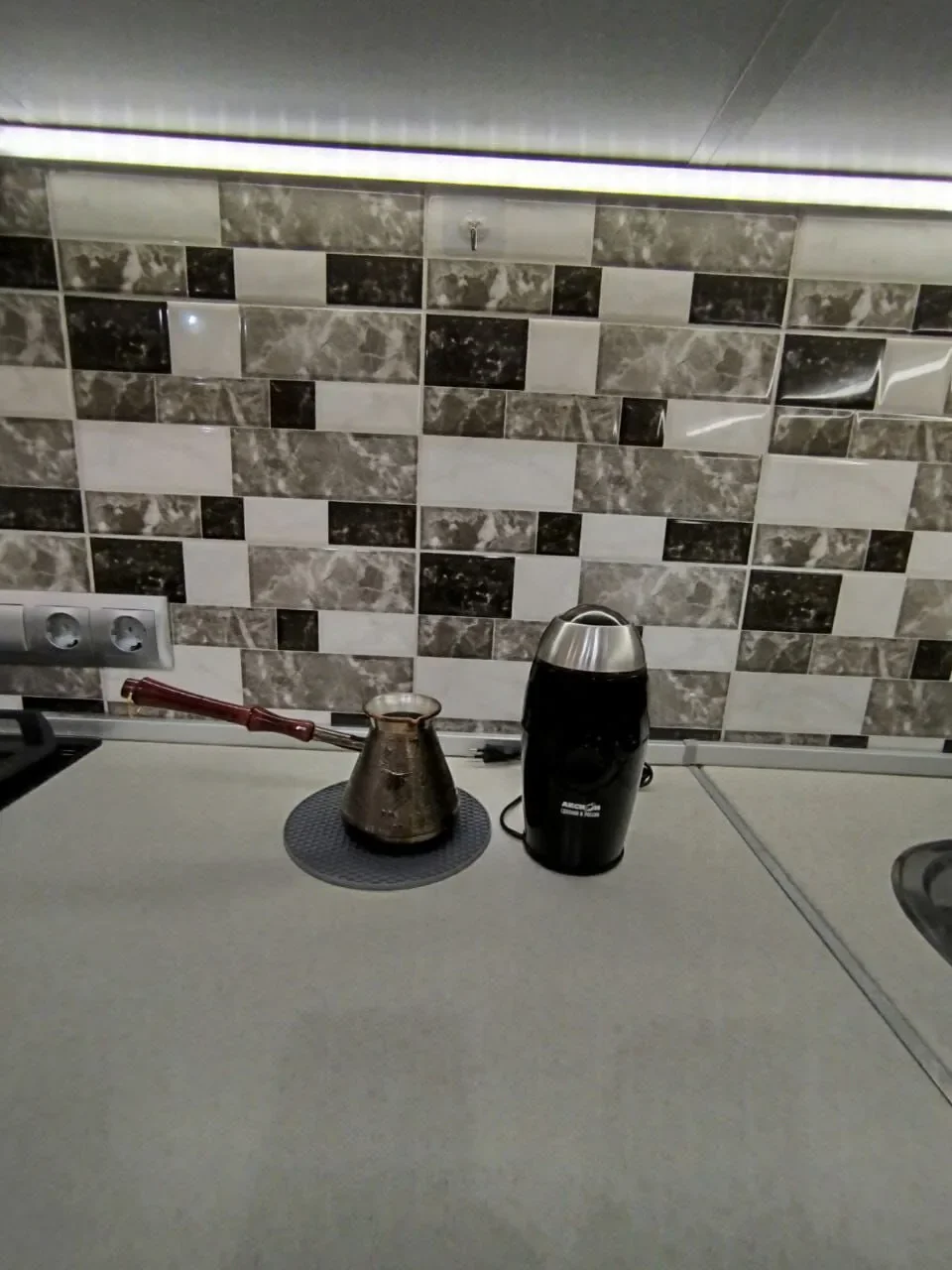 Снять квартиру посуточно в Севастополе у Херсонеса (ул Ерошенко 9) 2