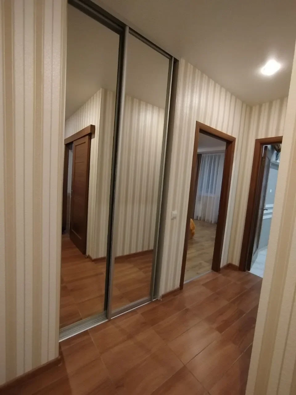 Снять квартиру посуточно в Севастополе у Херсонеса (ул Ерошенко 9) 15