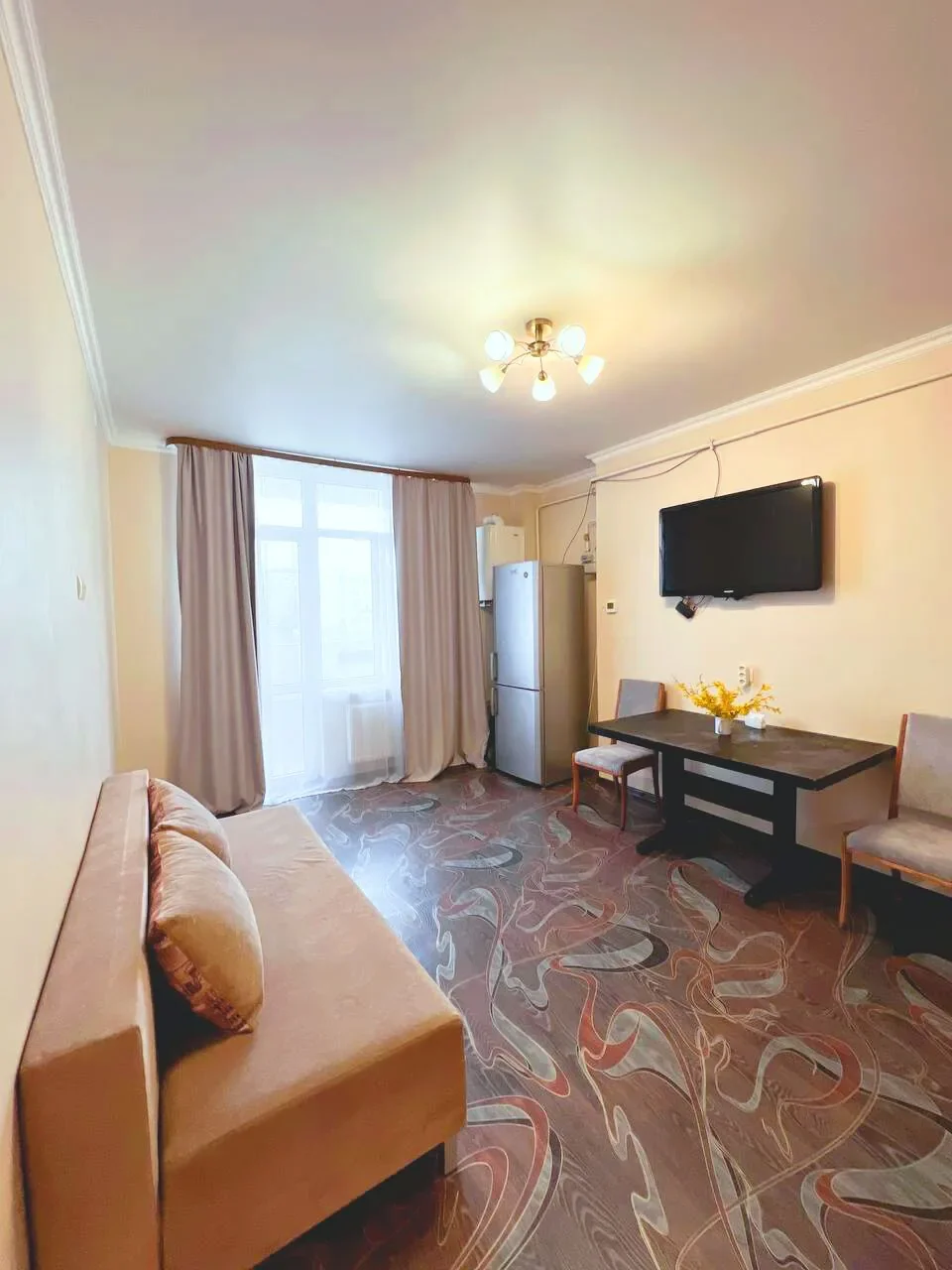 Снять квартиру посуточно в Севастополе у Сапун-горы (Горпищенко 143) 10