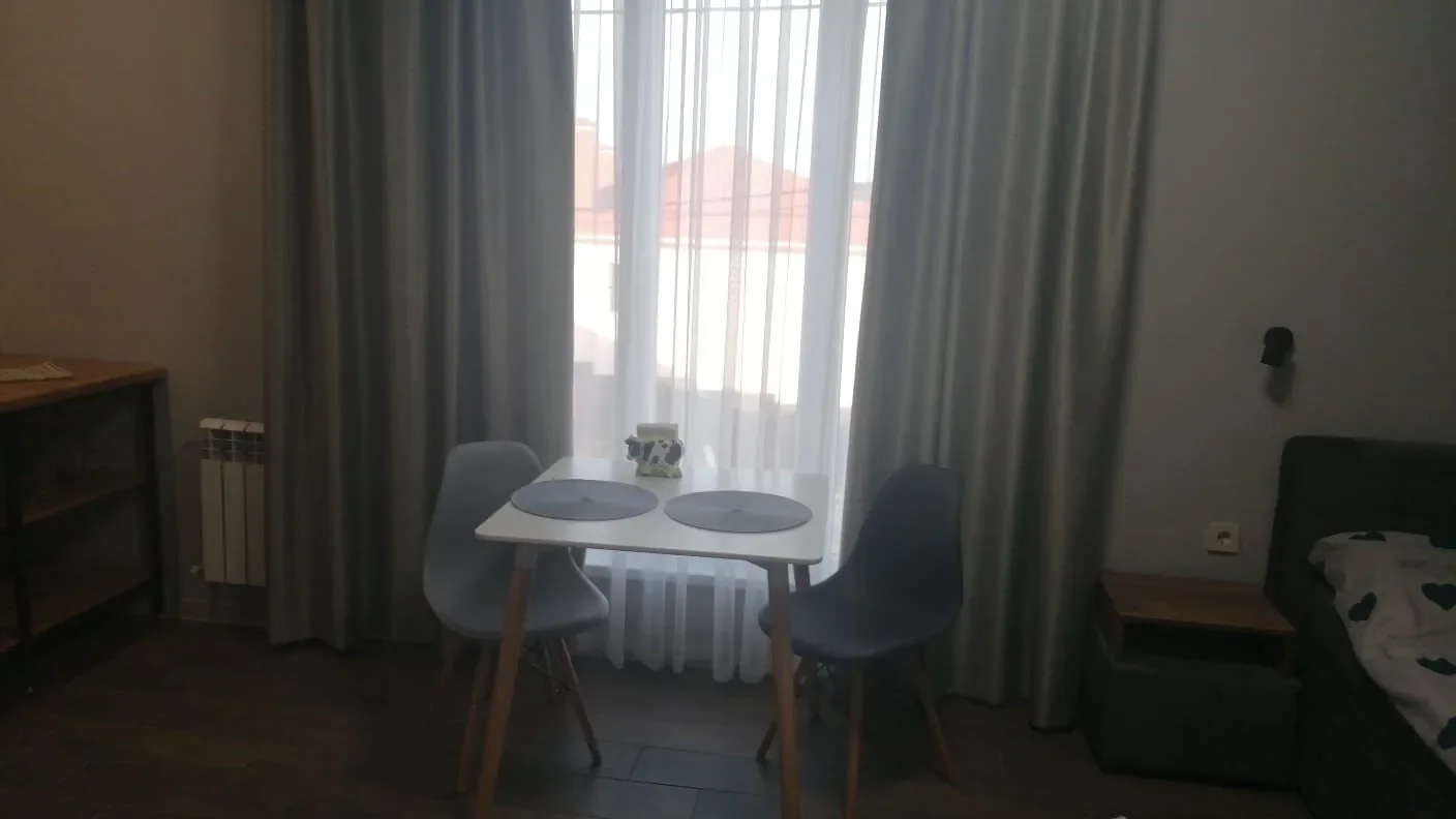 Снять на сутки студию в Севастополе у Сапун-горы (Генерала Мельника 21) 3