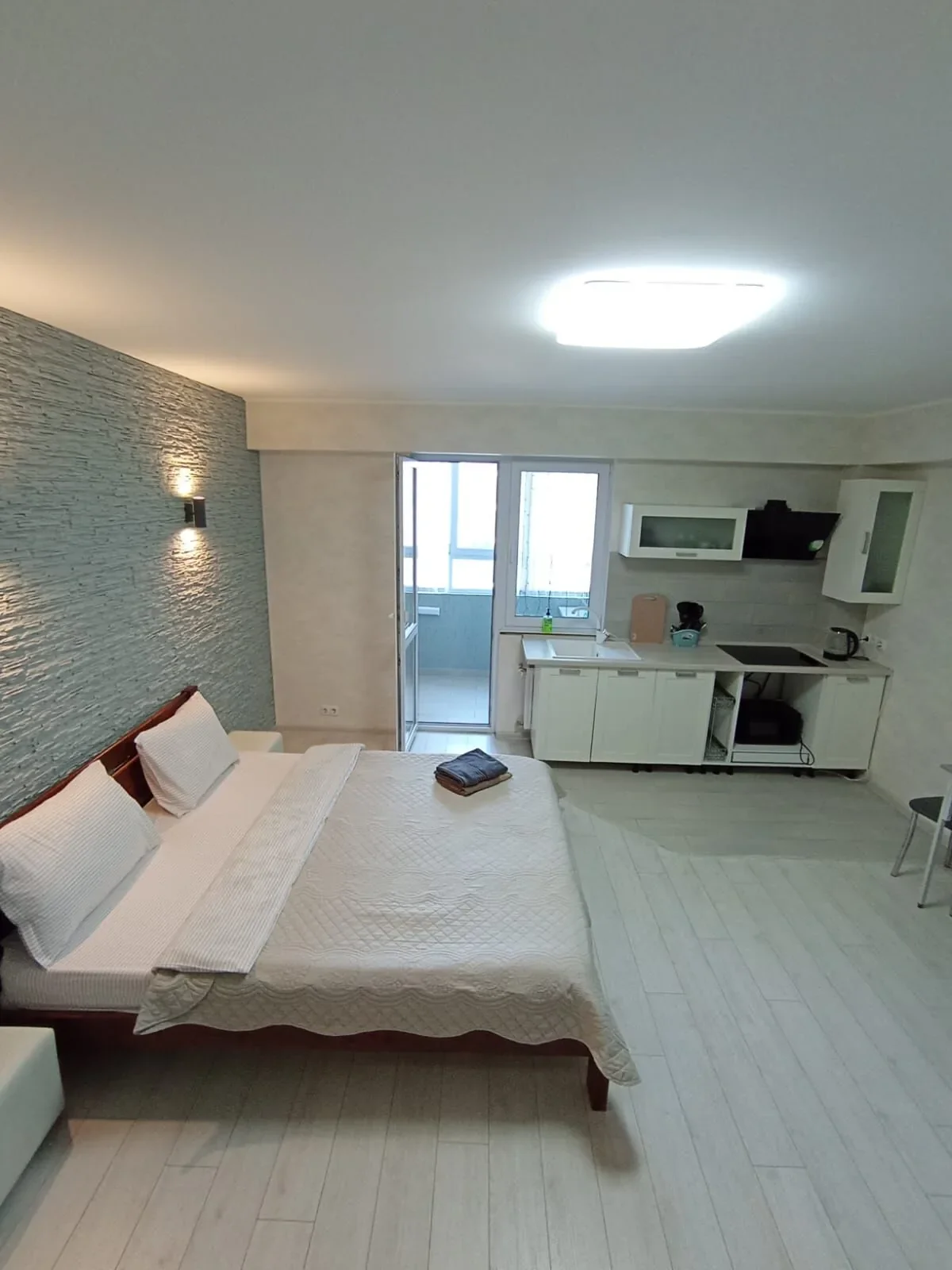 Снять квартиру посуточно в Севастополе в ЖК Доброгород (Токарева 18В) 7