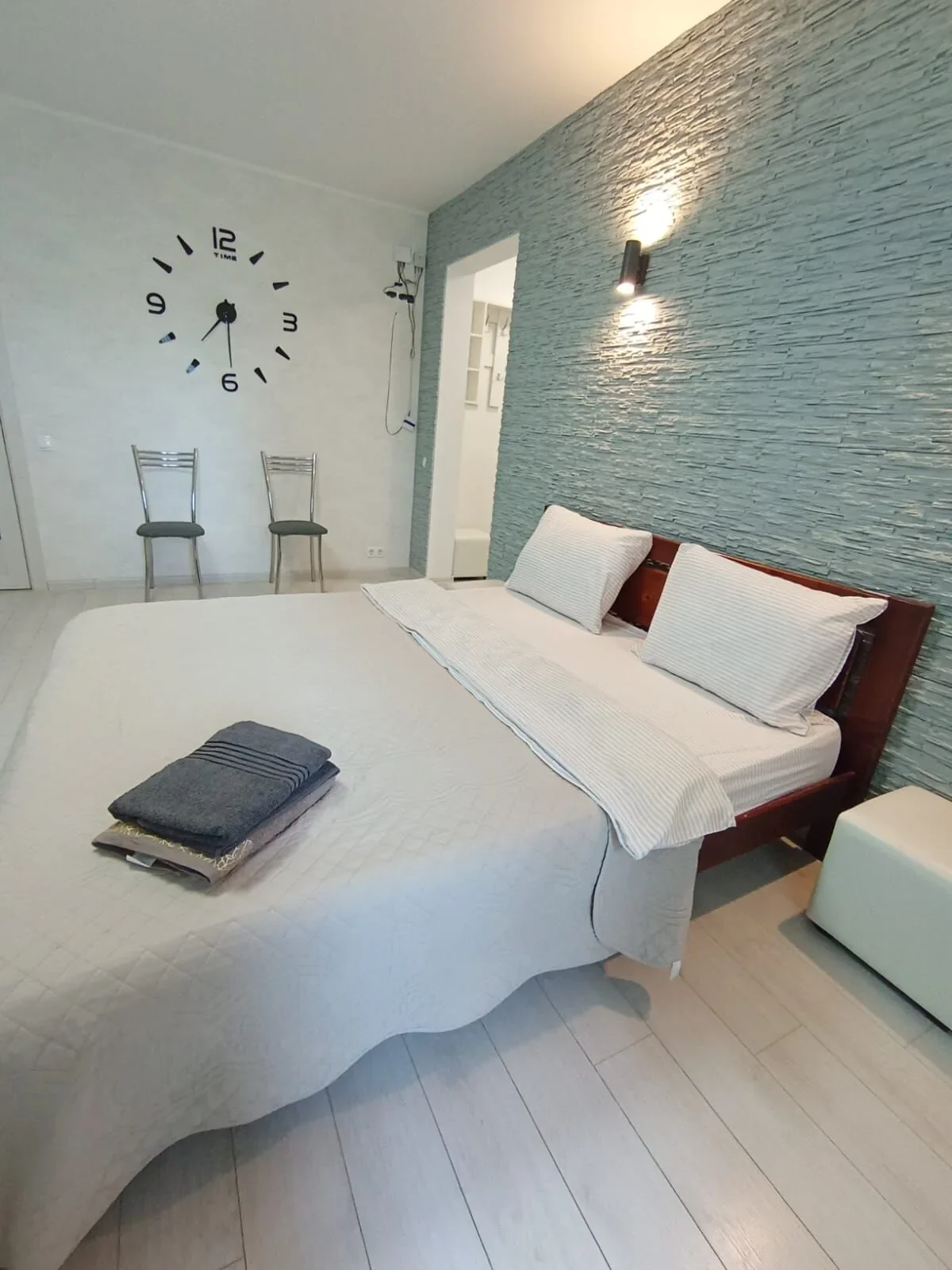 Снять квартиру посуточно в Севастополе в ЖК Доброгород (Токарева 18В) 8