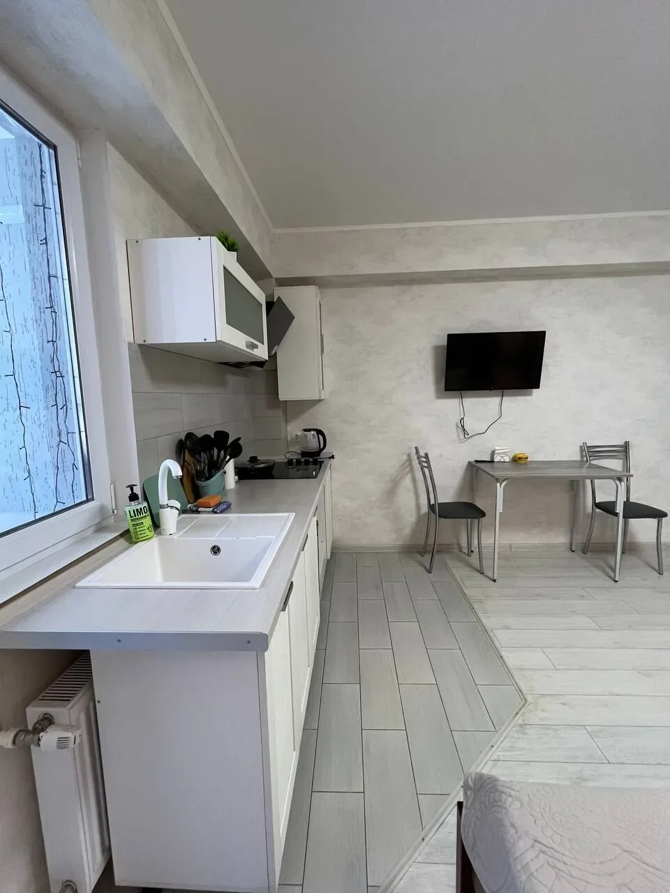 Снять квартиру посуточно в Севастополе в ЖК Доброгород (Токарева 18В) 12