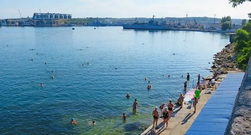 Снять квартиру посуточно в Севастополе у Военного госпиталя (Горпищенко 143) 2