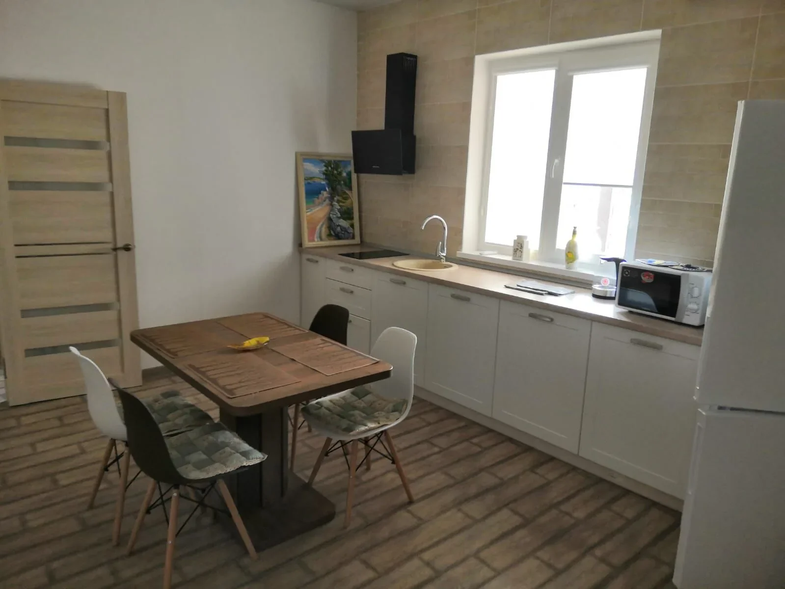 Снять квартиру посуточно в Севастополе у Военного госпиталя (Горпищенко 143) 3