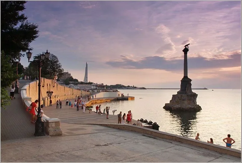 Снять квартиру посуточно в Севастополе у Графской Пристани (Мокроусова 5) 4