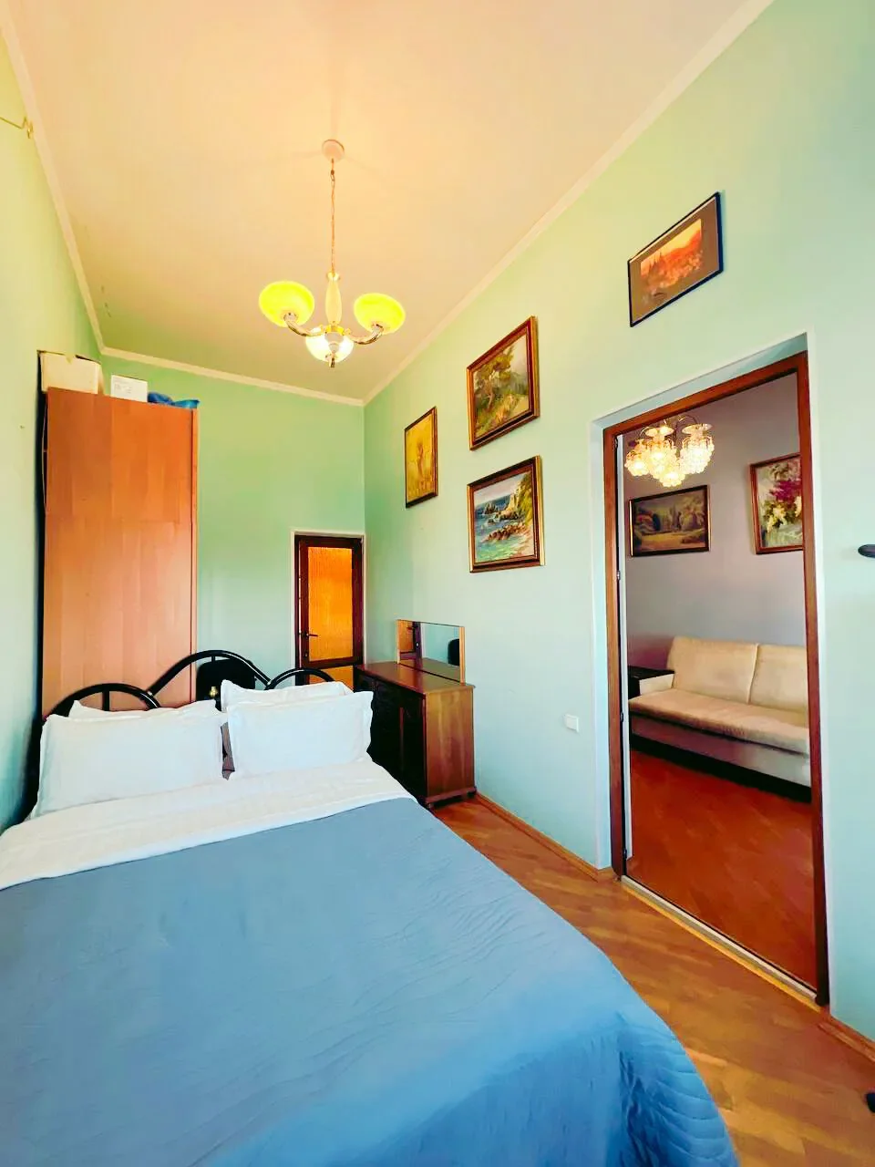 Снять квартиру посуточно в Севастополе у Графской Пристани (Мокроусова 7) 9