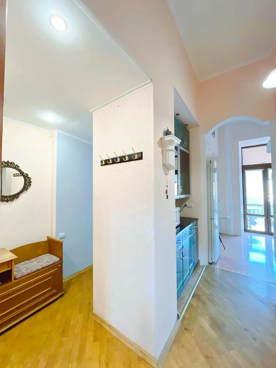 Снять квартиру посуточно в Севастополе у Графской Пристани (Мокроусова 7) 15