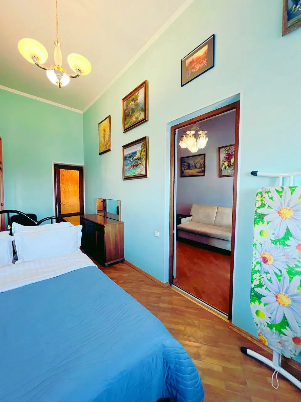 Снять квартиру посуточно в Севастополе у Графской Пристани (Мокроусова 7) 17