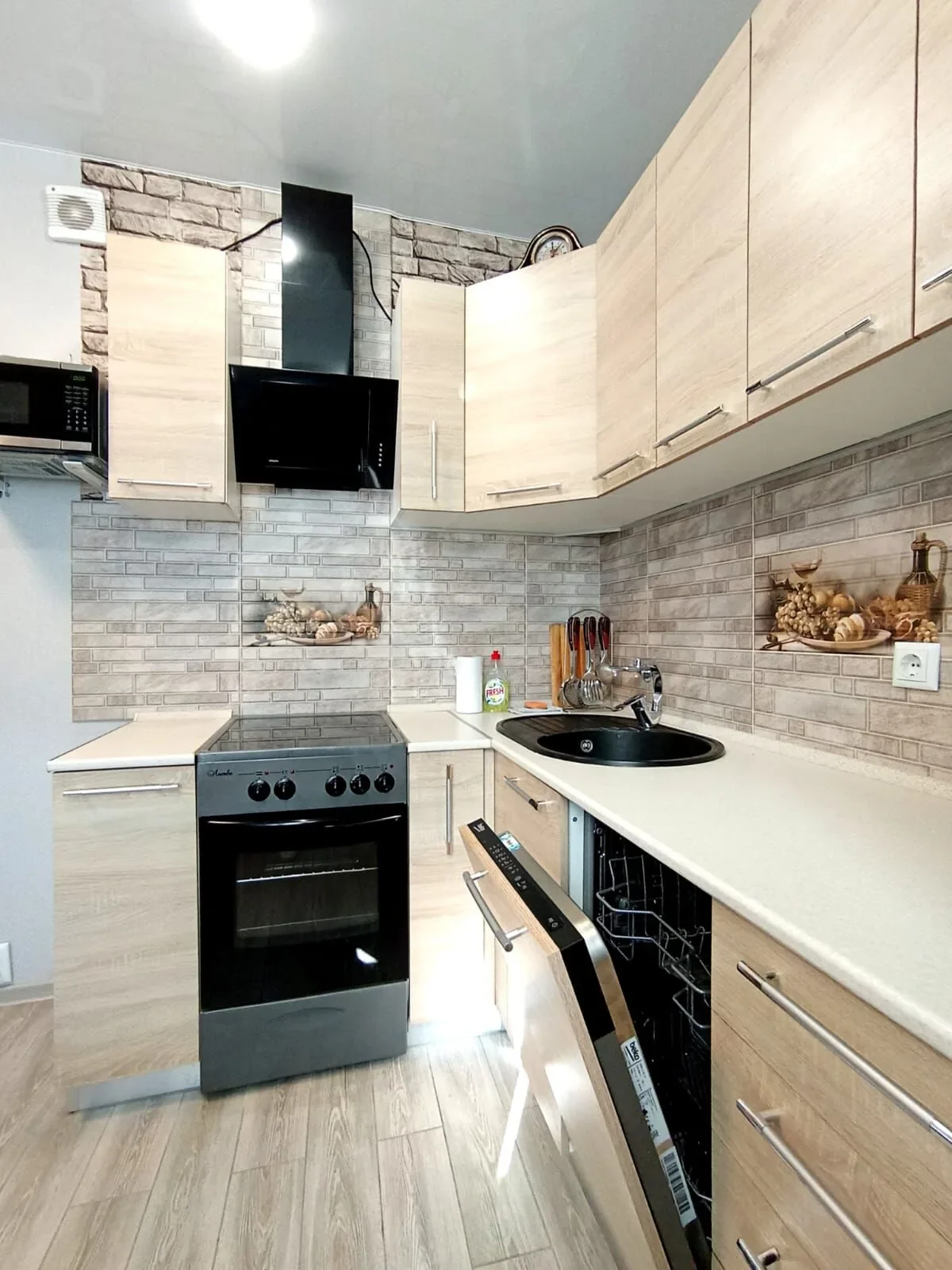 Снять посуточно студию в Севастополе в ЖК Доброгород (Токарева 18В) 11