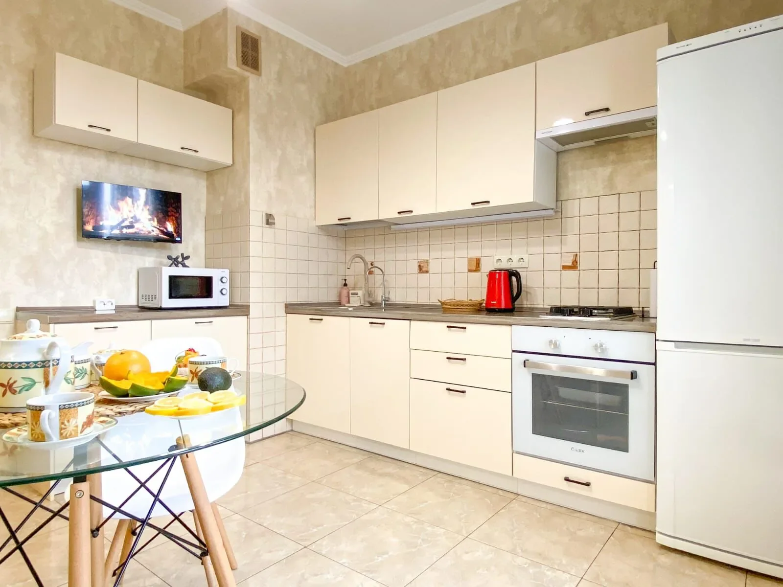 Снять посуточно 1-к квартиру в Севастополе у ТЦ SeaMall (пр-кт Генерала Острякова 244) 12