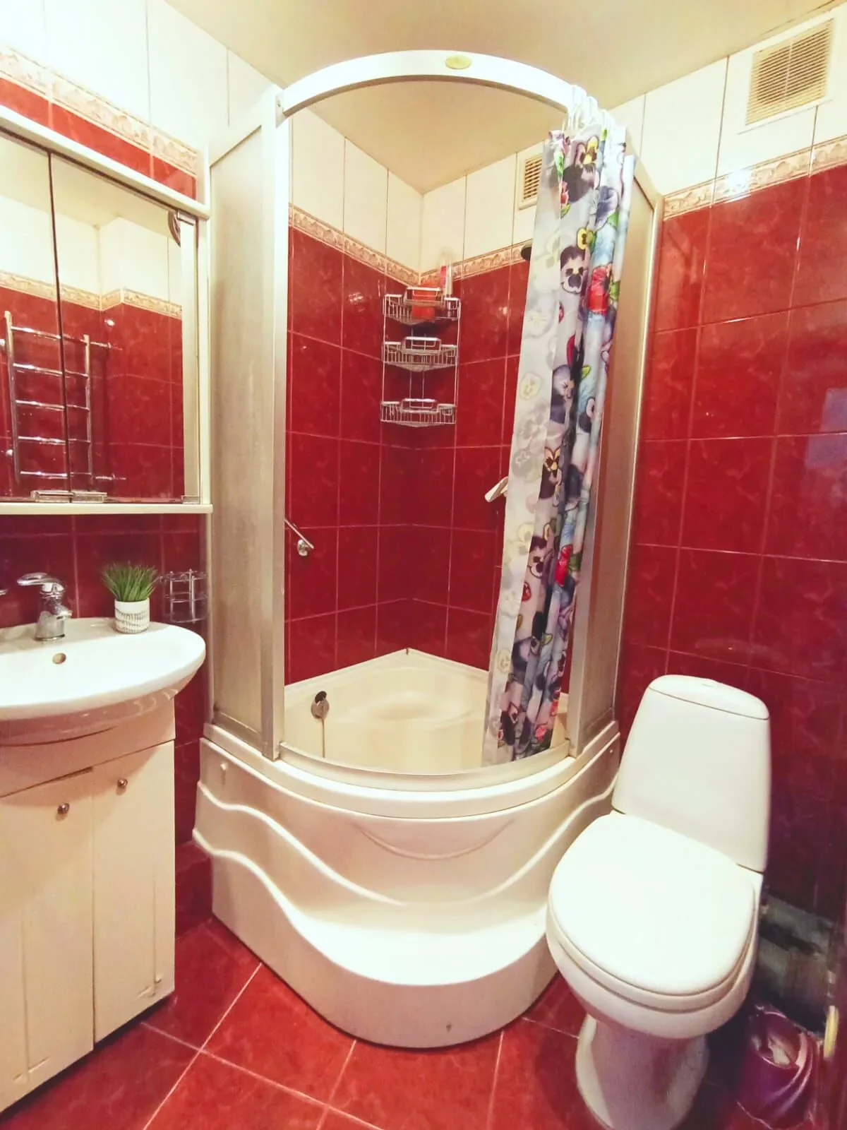 Квартира на сутки в Севастополе у ТЦ SeaMall (пр-кт Генерала Острякова 185) 4