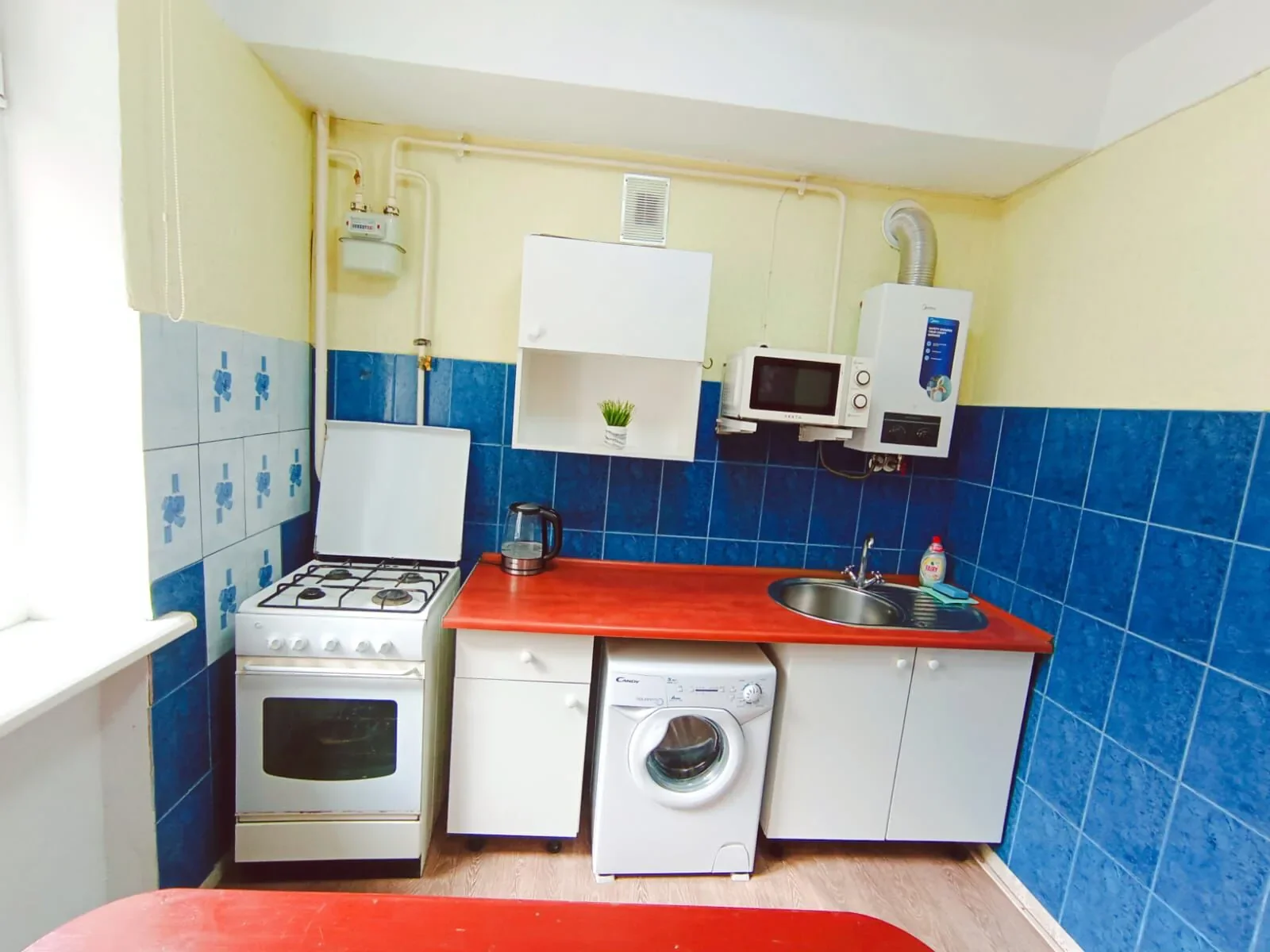 Квартира на сутки в Севастополе у ТЦ SeaMall (пр-кт Генерала Острякова 185) 6