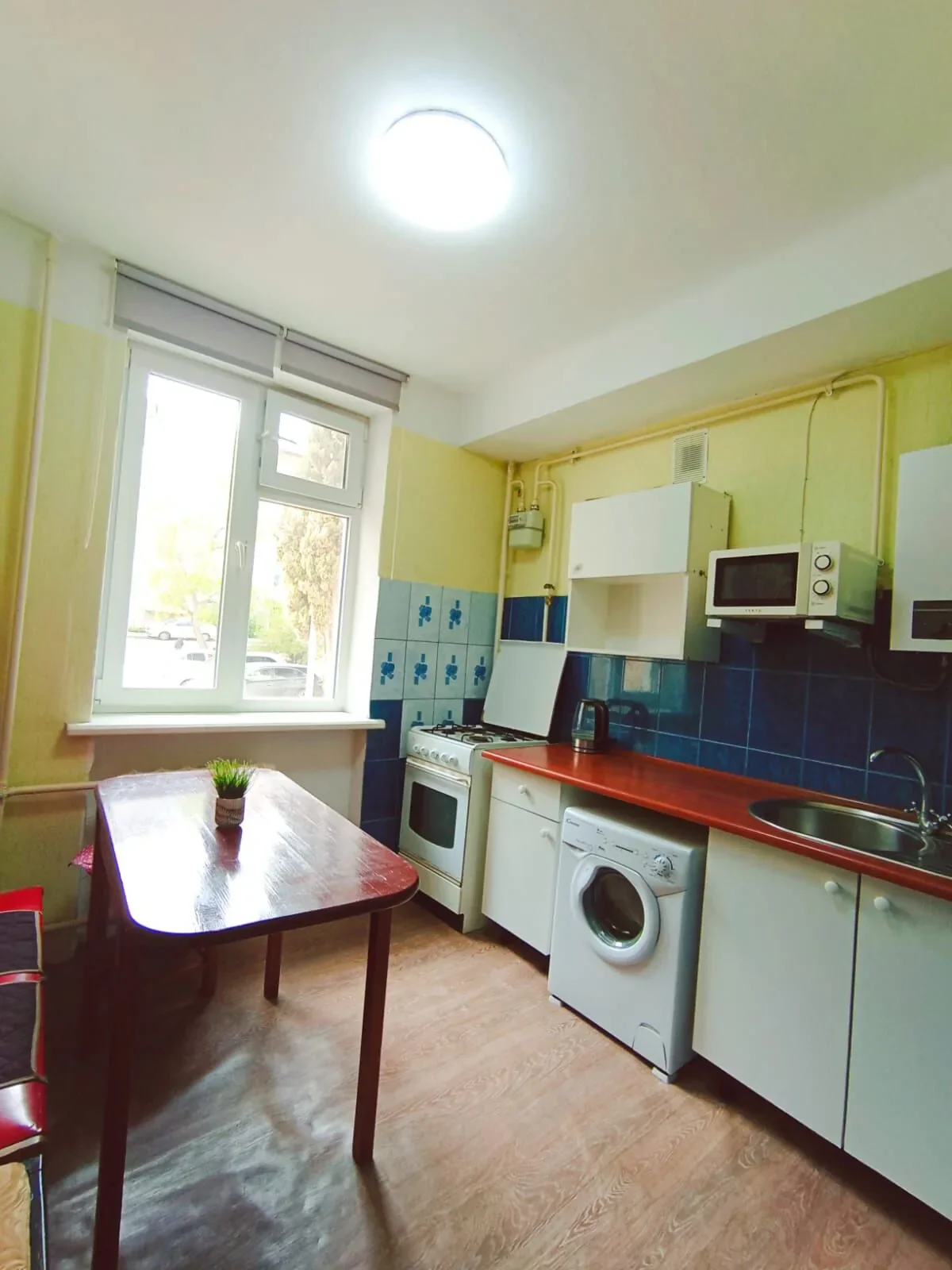 Квартира на сутки в Севастополе у ТЦ SeaMall (пр-кт Генерала Острякова 185) 11