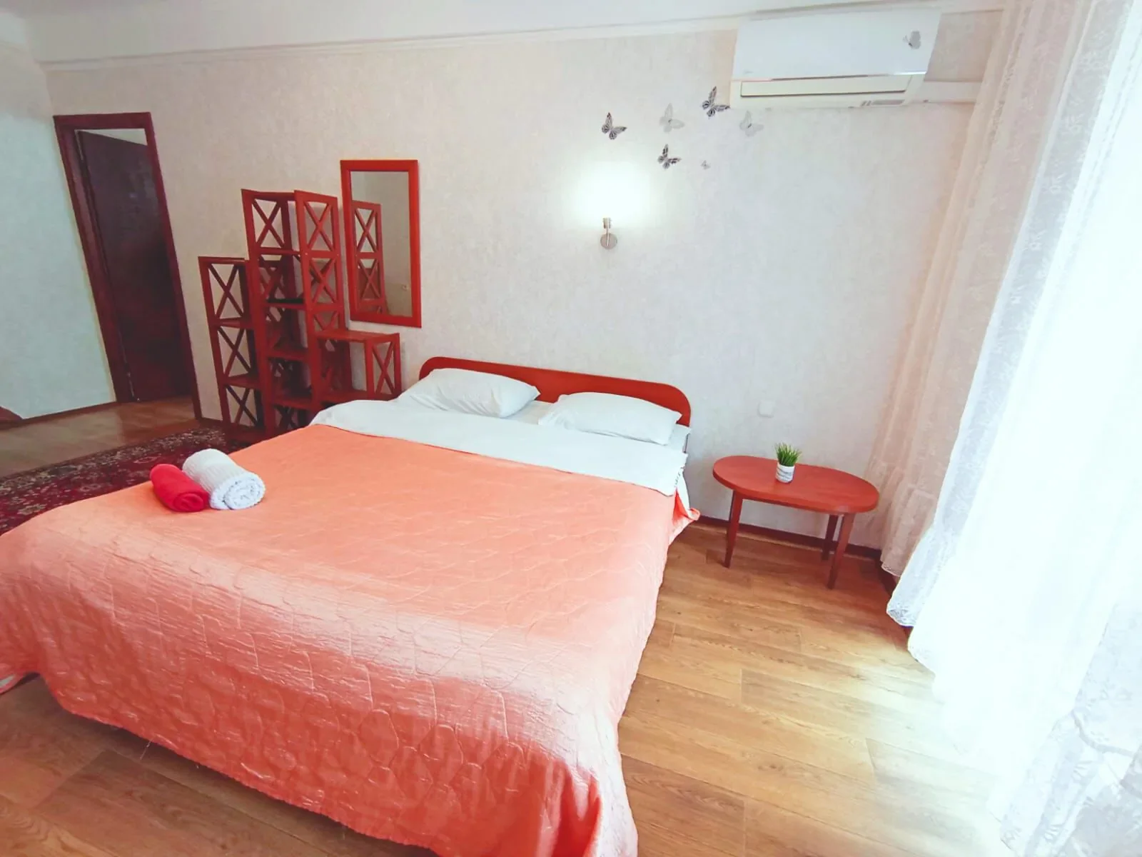 Квартира на сутки в Севастополе у ТЦ SeaMall (пр-кт Генерала Острякова 185) 12