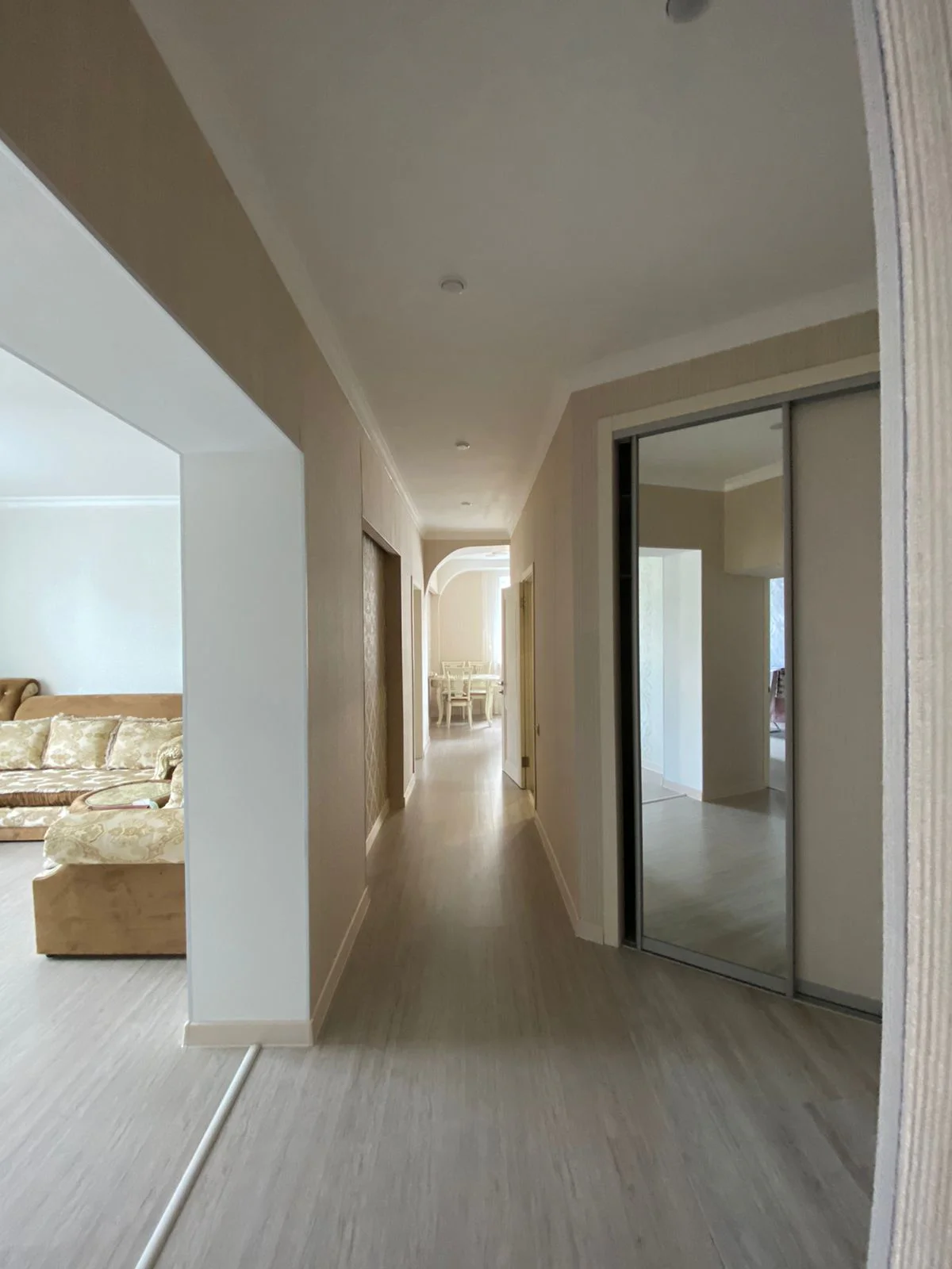 Снять просторную 3-к квартиру в Казани посуточно | у ТЦ Корстон и парка Горького 5