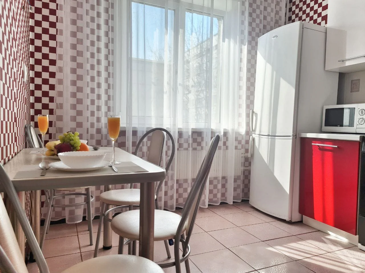 Снять однокомнатную квартиру в Тракторозаводском районе у Сада Победы Посуточно 12