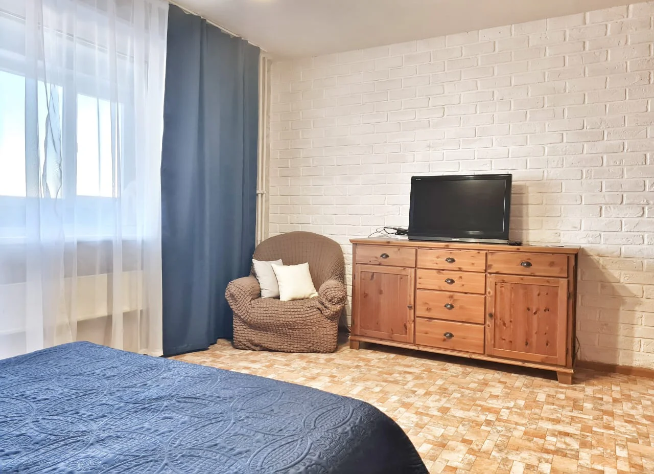 Снять квартиру с дизайнерским ремонтом в Челябинске ЧТЗ Сад Победы Посуточно 3