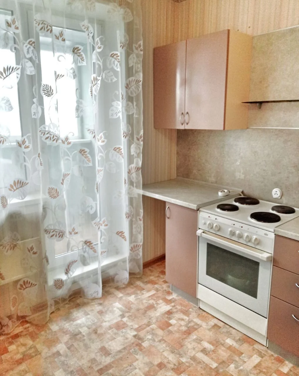 Снять квартиру с дизайнерским ремонтом в Челябинске ЧТЗ Сад Победы Посуточно 7