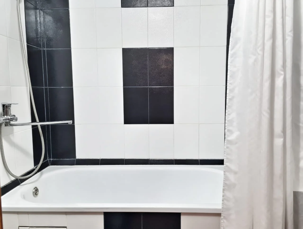 Снять однокомнатную квартиру в Челябинске ЧТЗ Посуточно 12