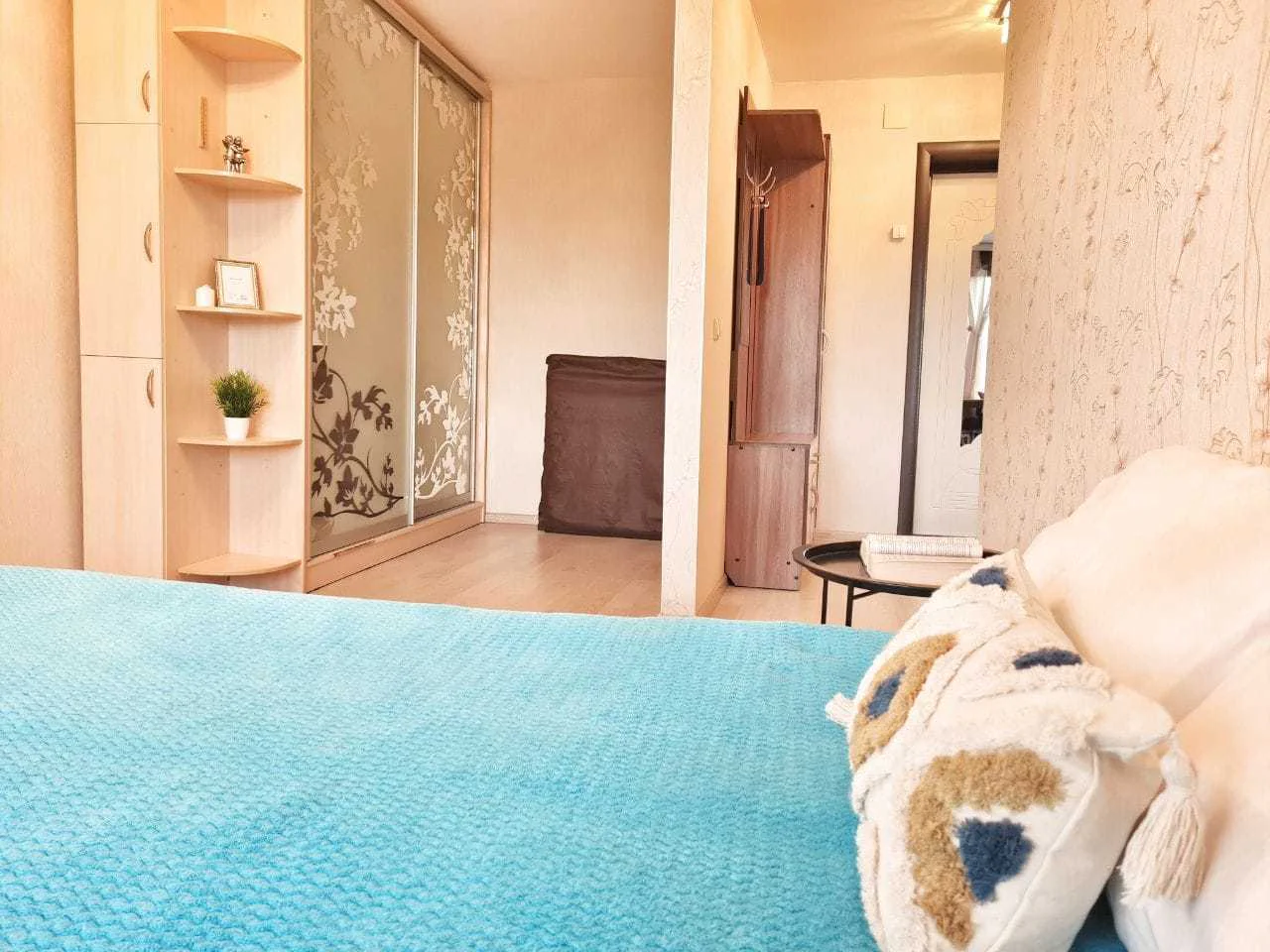 Снять квартиру в Тракторозаводском районе у Сада Победы Посуточно 8