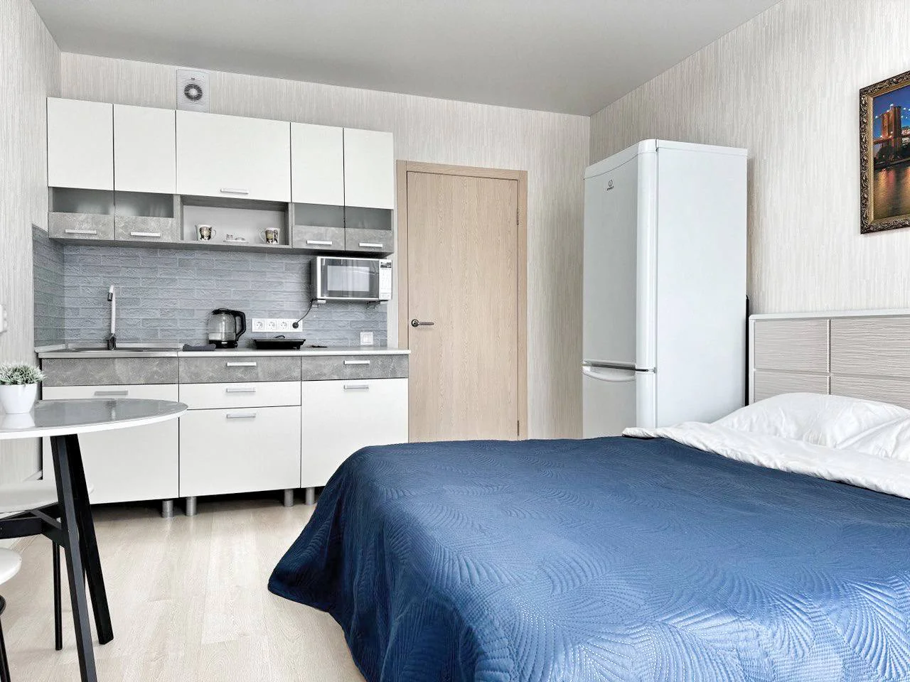 Снять квартиру-студию в Челябинске у ЧелГУ и клиники «АМАЭ» посуточно 5