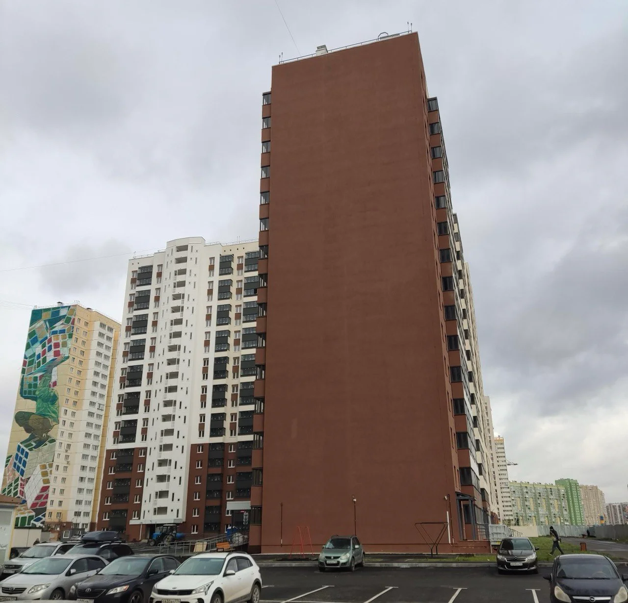 Снять квартиру-студию в Челябинске у ЧелГУ и клиники «АМАЭ» посуточно 12