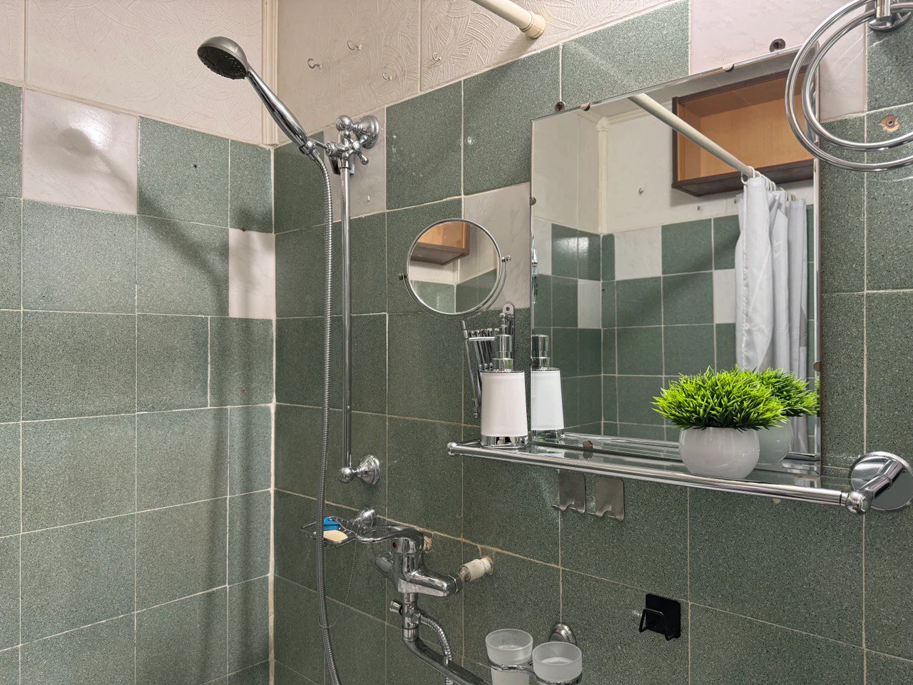 Снять 1-к квартиру в Челябинске (ЧТЗ) у ТРК «Башня» и МЦ «Медеор» посуточно 18