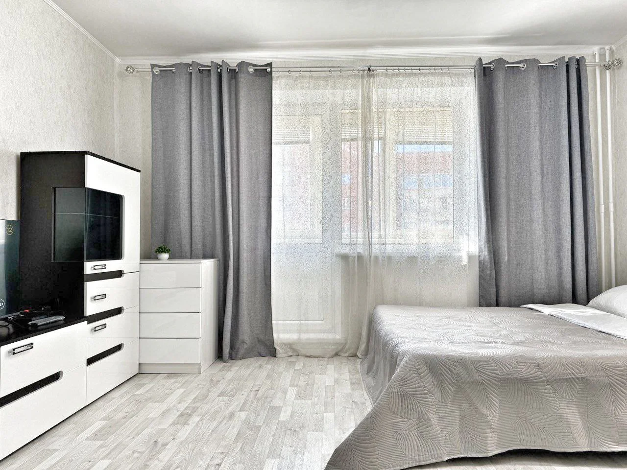 Аренда просторной 1-к квартиры в Челябинске на Тополиной аллее рядом с ЛА «Трактор» посуточно 3