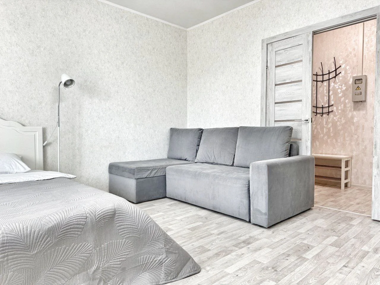 Аренда просторной 1-к квартиры в Челябинске на Тополиной аллее рядом с ЛА «Трактор» посуточно 5