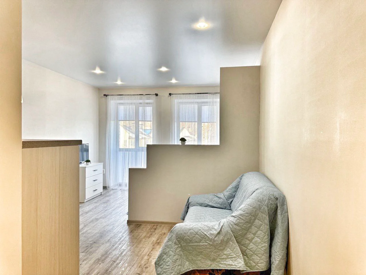 Снять уютную студию в Челябинске у арены «Трактор» и ТРК «Космос» посуточно 6