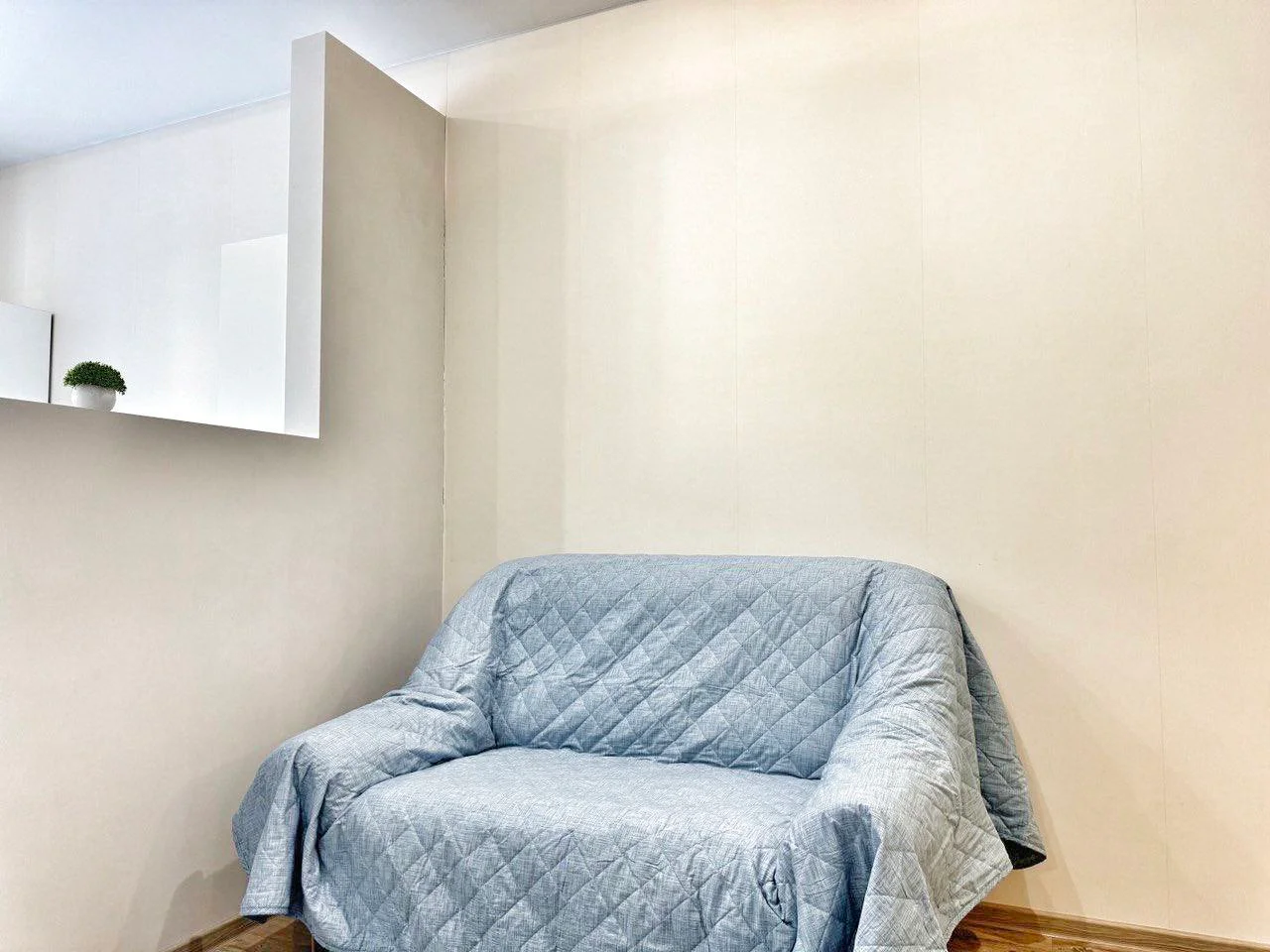 Снять уютную студию в Челябинске у арены «Трактор» и ТРК «Космос» посуточно 7