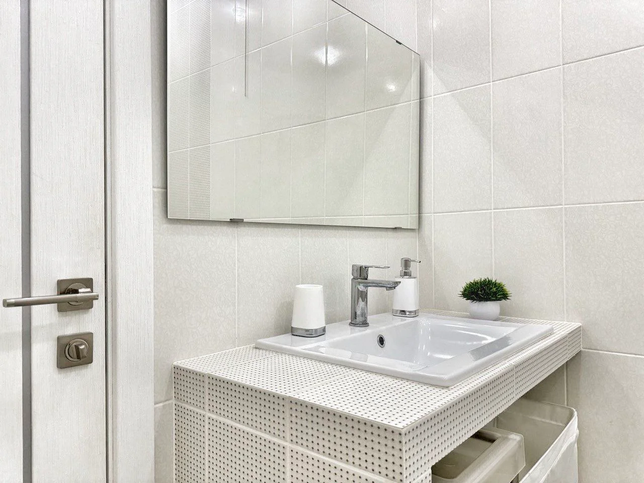 Снять уютную студию в Челябинске у арены «Трактор» и ТРК «Космос» посуточно 15