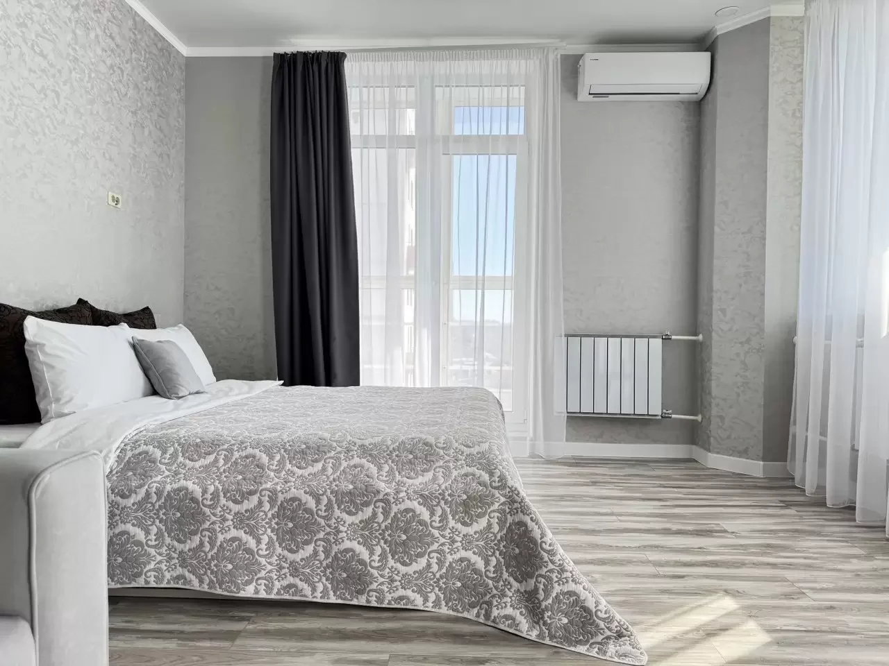 🏢 Снять квартиру-студию у ТРК «Алмаз» и БЦ «Аврора» посуточно 2