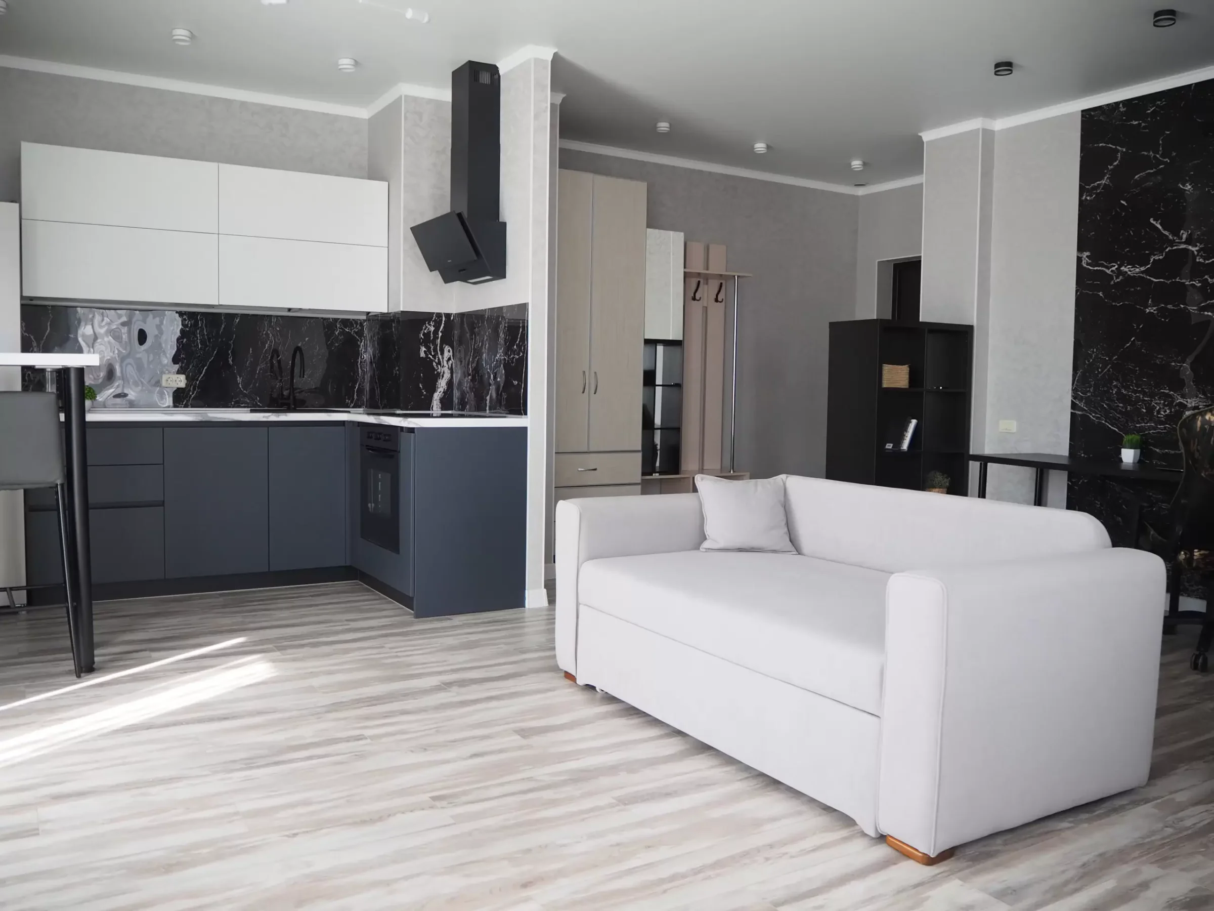 🏢 Снять квартиру-студию у ТРК «Алмаз» и БЦ «Аврора» посуточно 13