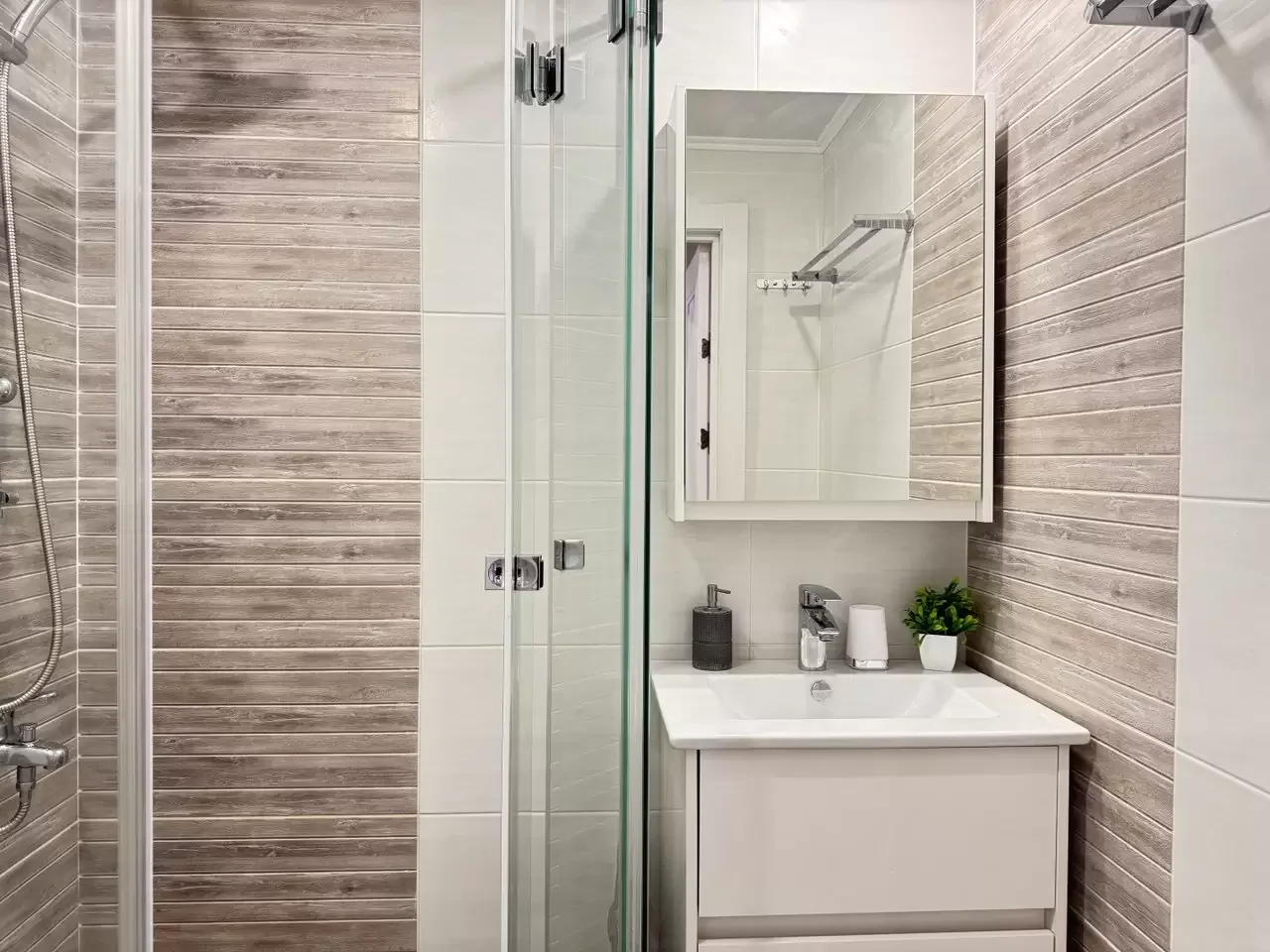 🏢 Снять стильную 2-к квартиру (евродвушку) в ЖК «Академ Riverside» посуточно 5