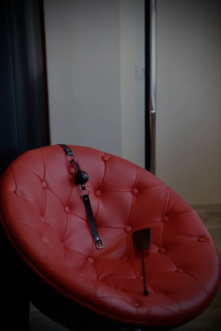 Снять тематическую студию «50 оттенков» в центре Челябинска посуточно 2