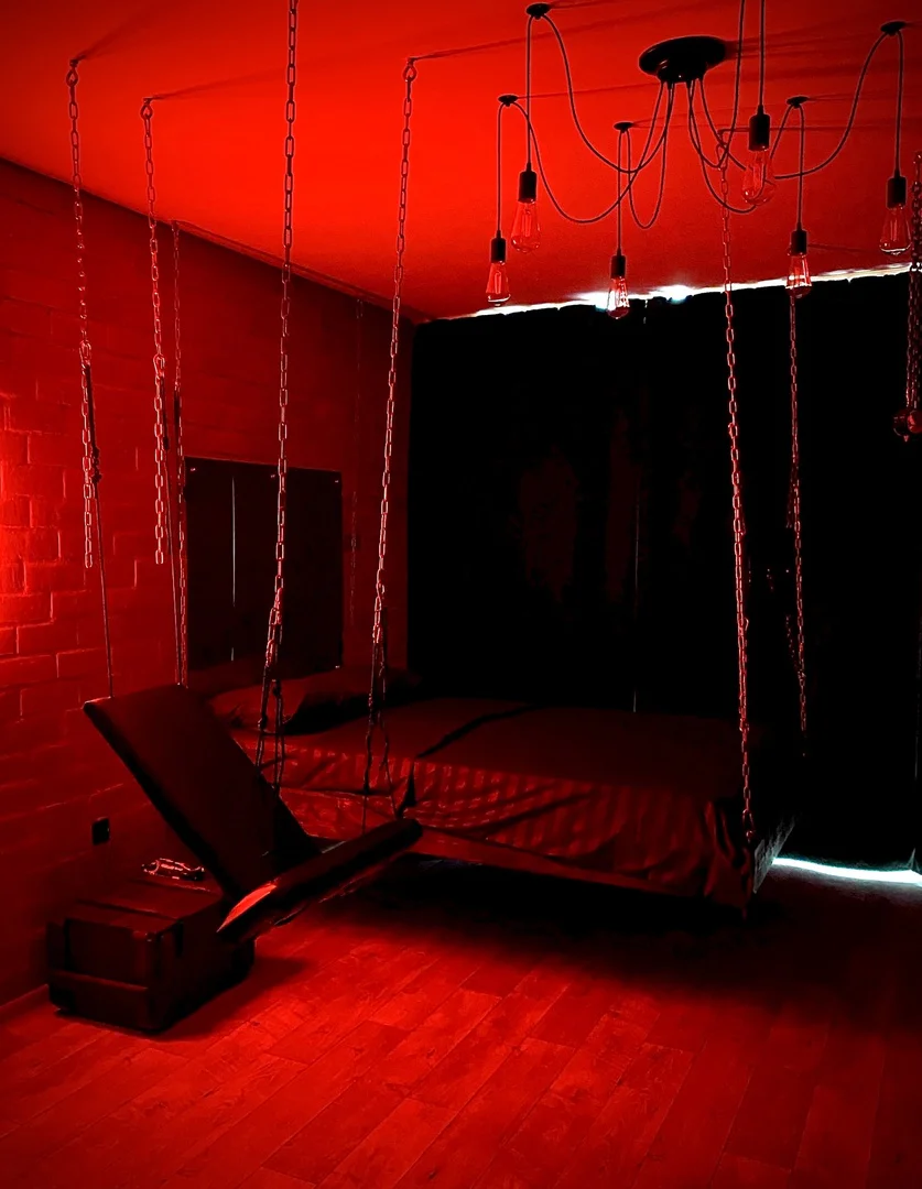 Снять тематическую студию «50 оттенков» в центре Челябинска посуточно 10