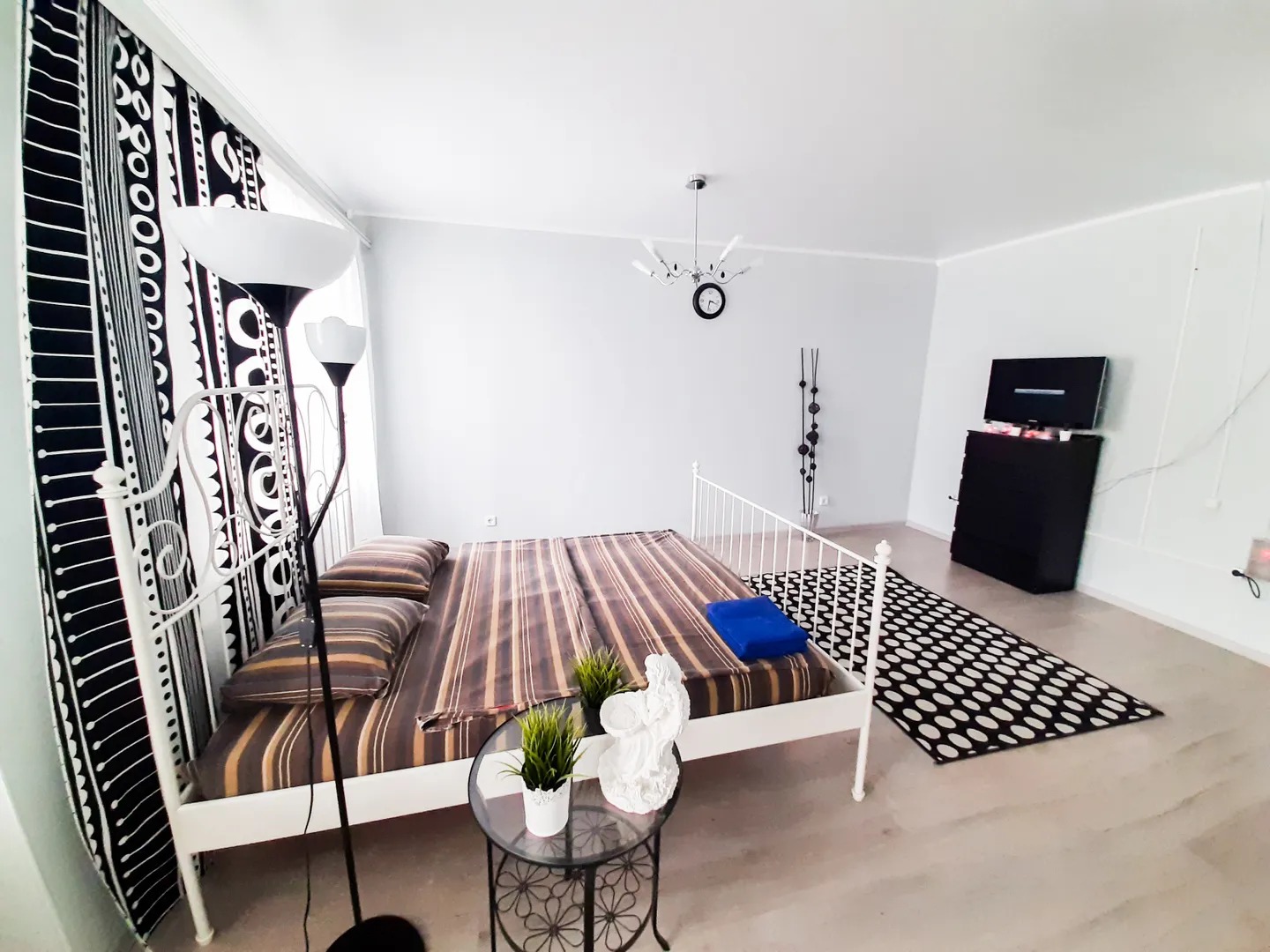 Домашний очаг на Октября 2